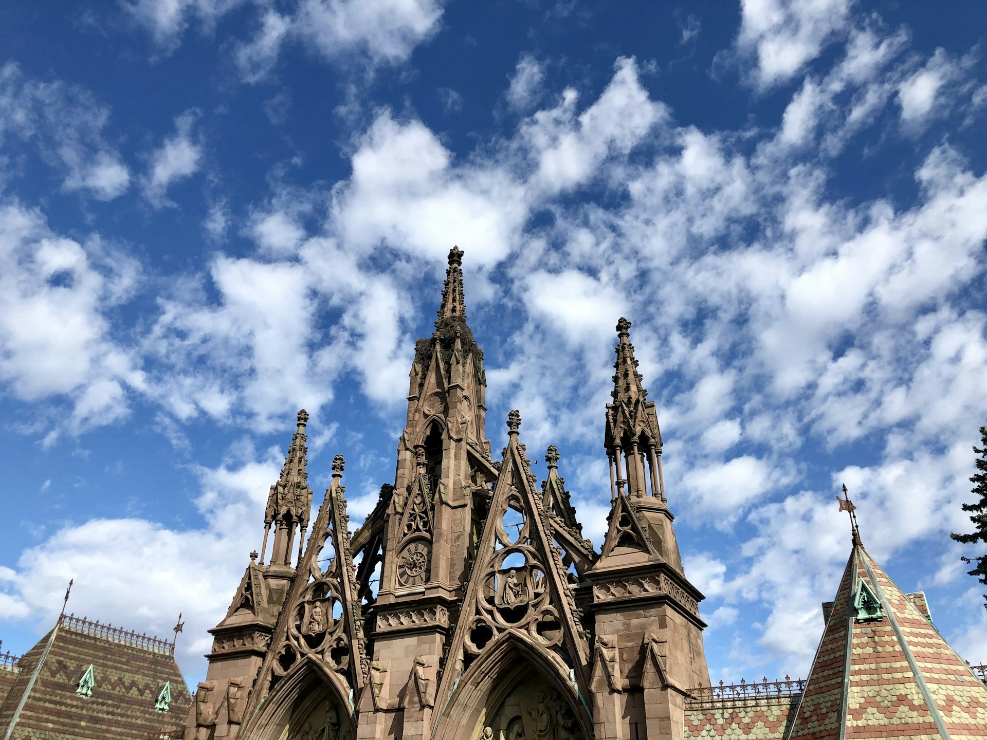 Green-Wood’s Gothic Arch, by Richard M. Upjohn, welcomes visitors to the Cemetery at the 25th Street and 5th Avenue entrance