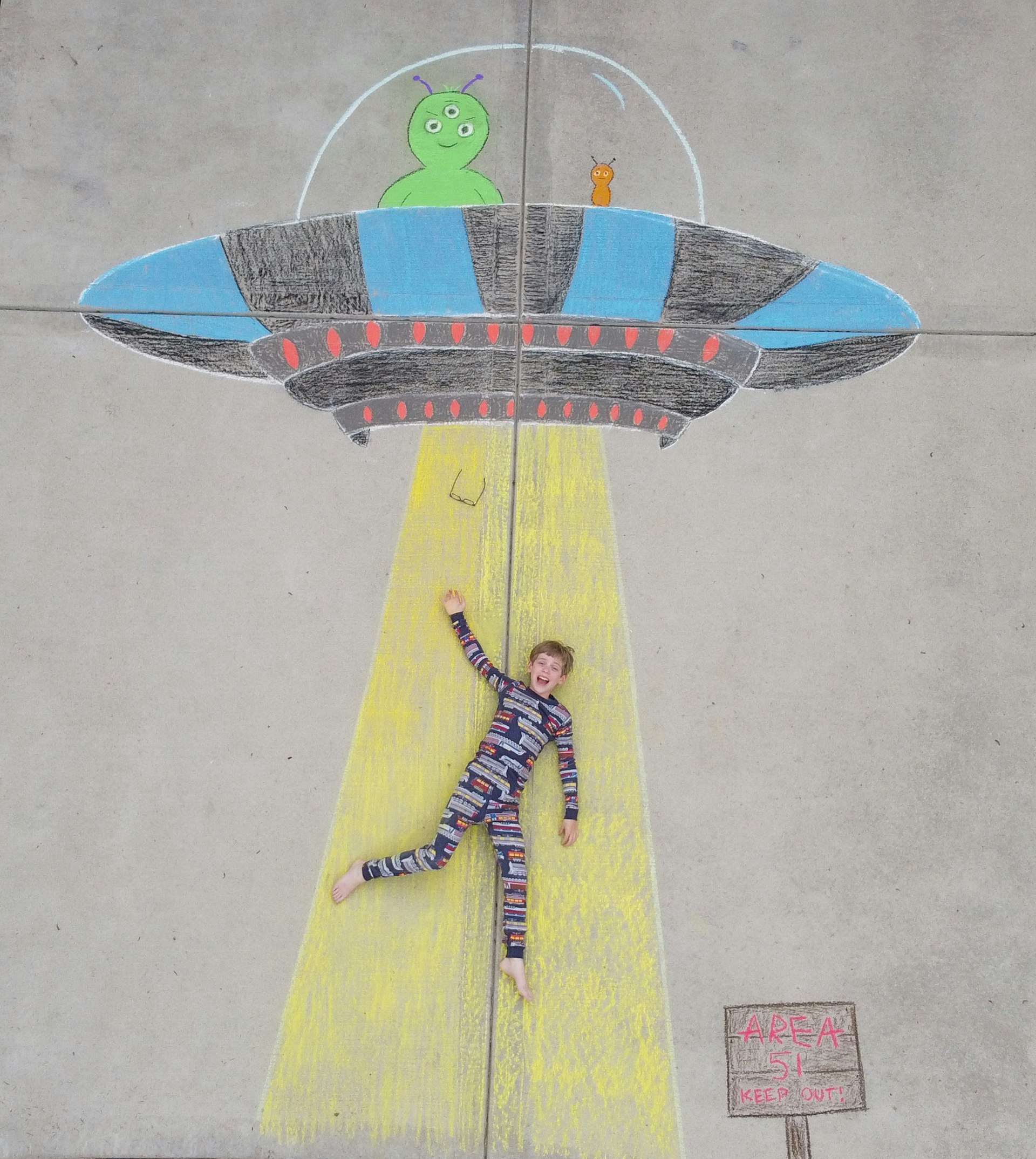 area 51 chalk drawing Macaire Everett