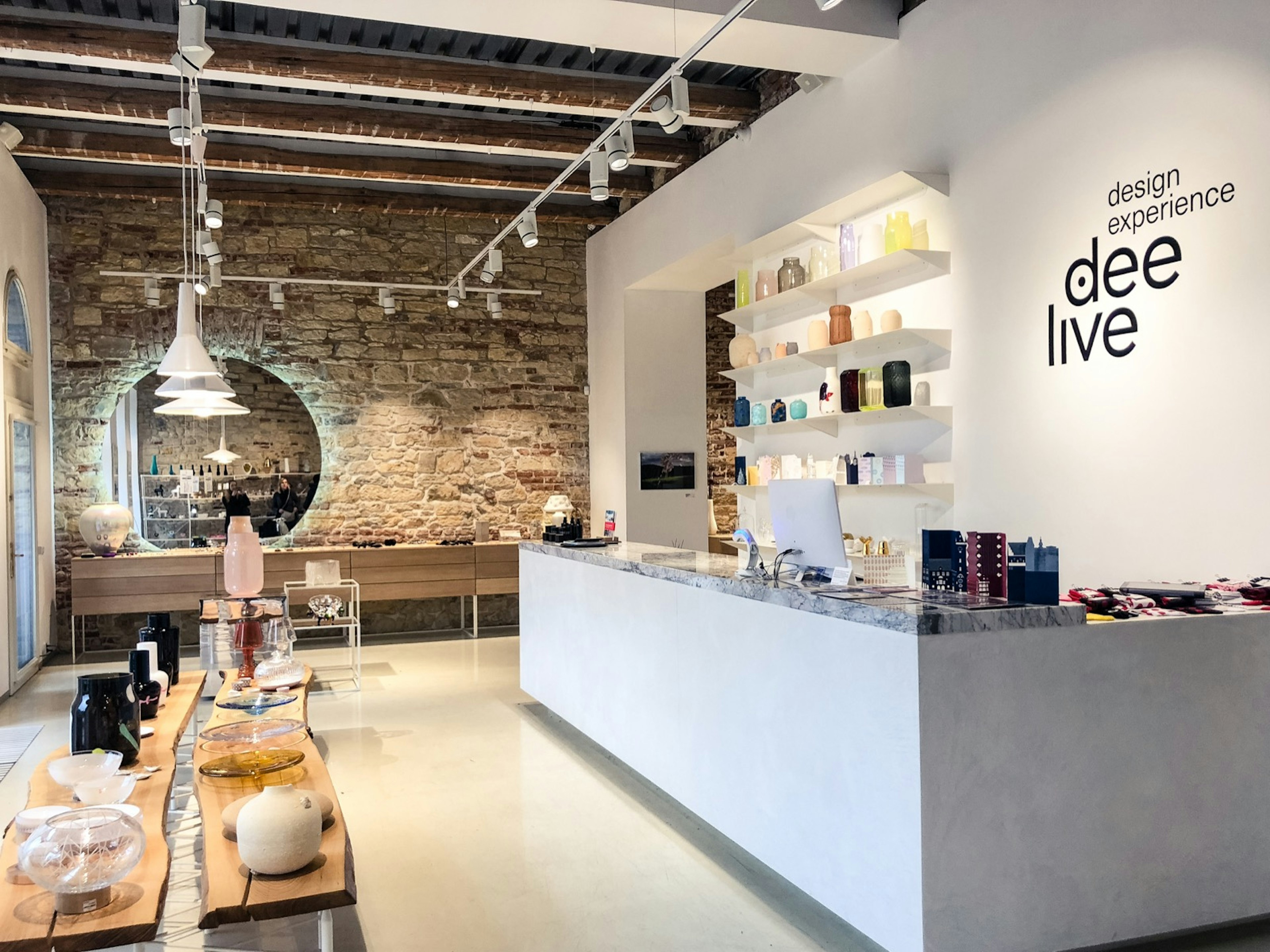 Deelive Design Store_Prague_Veronika Primm.jpg