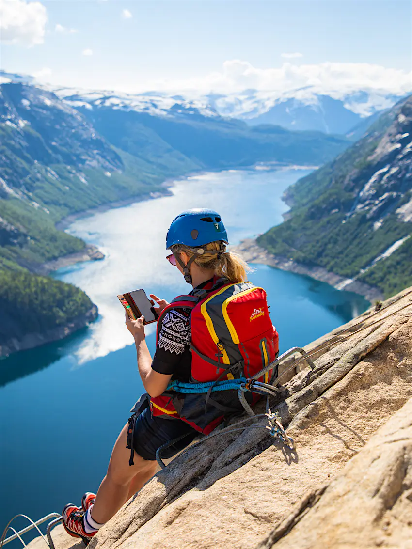 Discovery Route climb.jpg Abseiling in Norway
