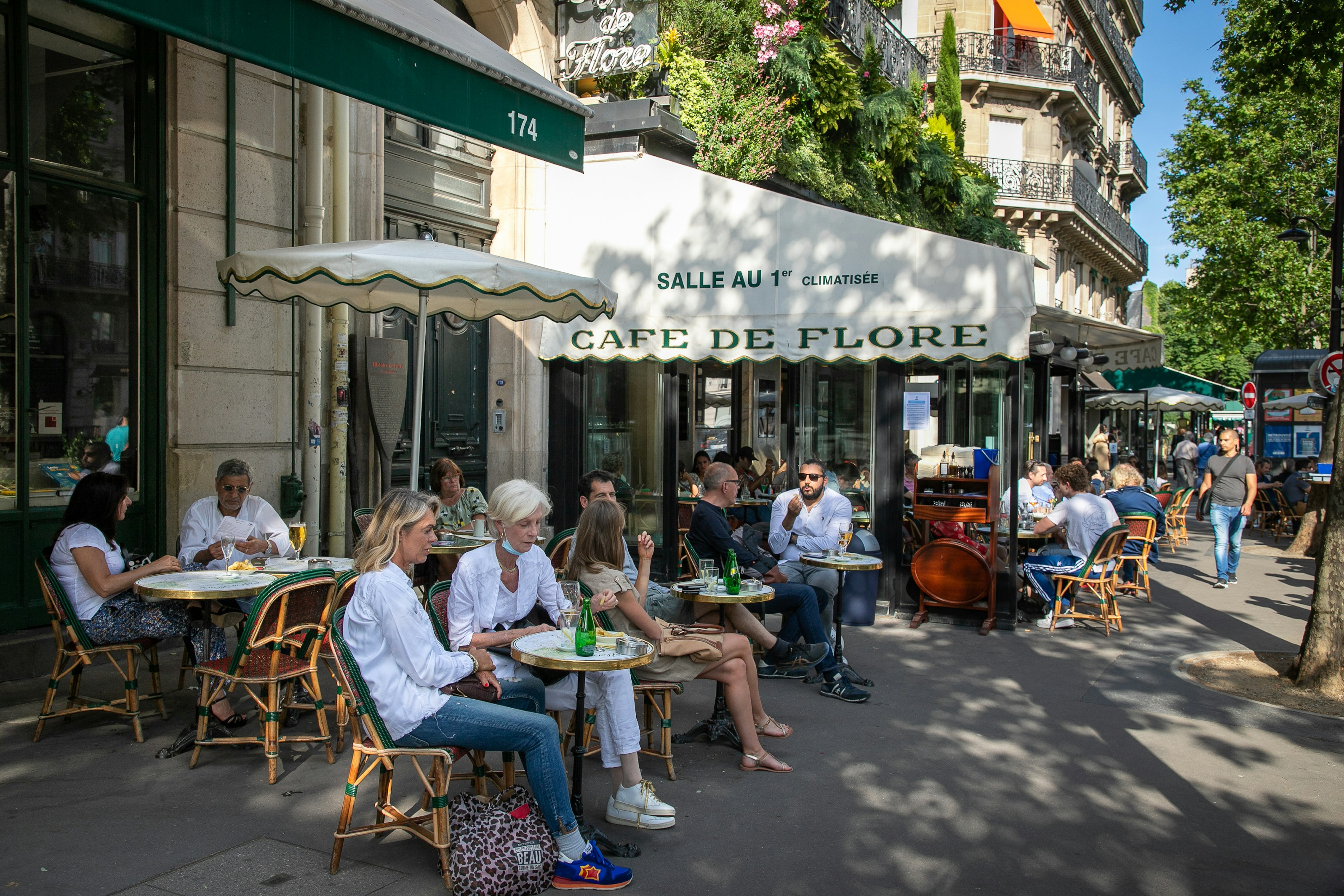 Paris moves its cafes and bistros to the streets - Lonely Planet