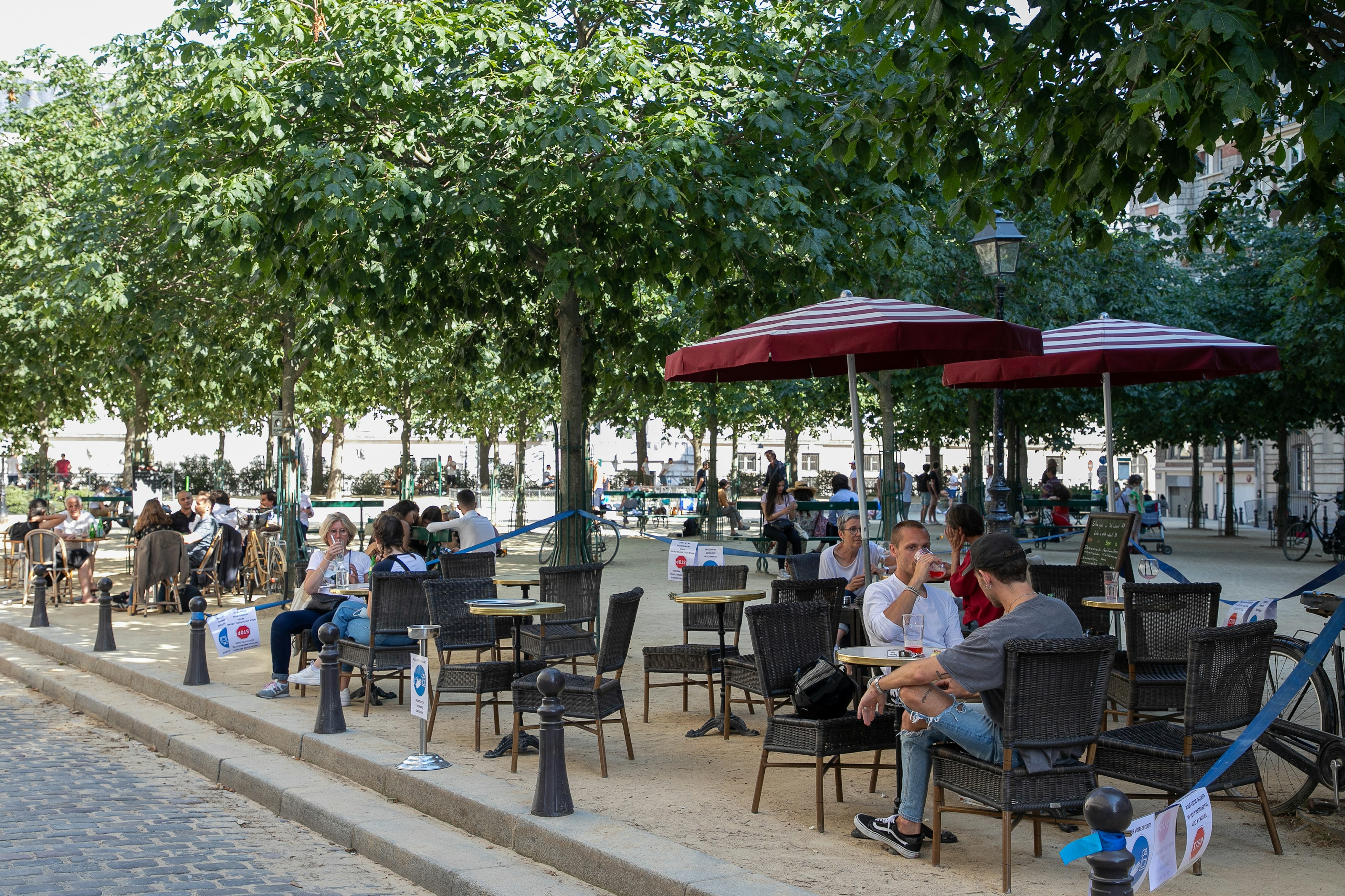 A view at the Place Dauphine