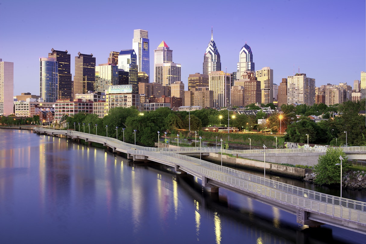 Schuylkill River and Philadelphia city during the evening, as seen from South Street Bridge.