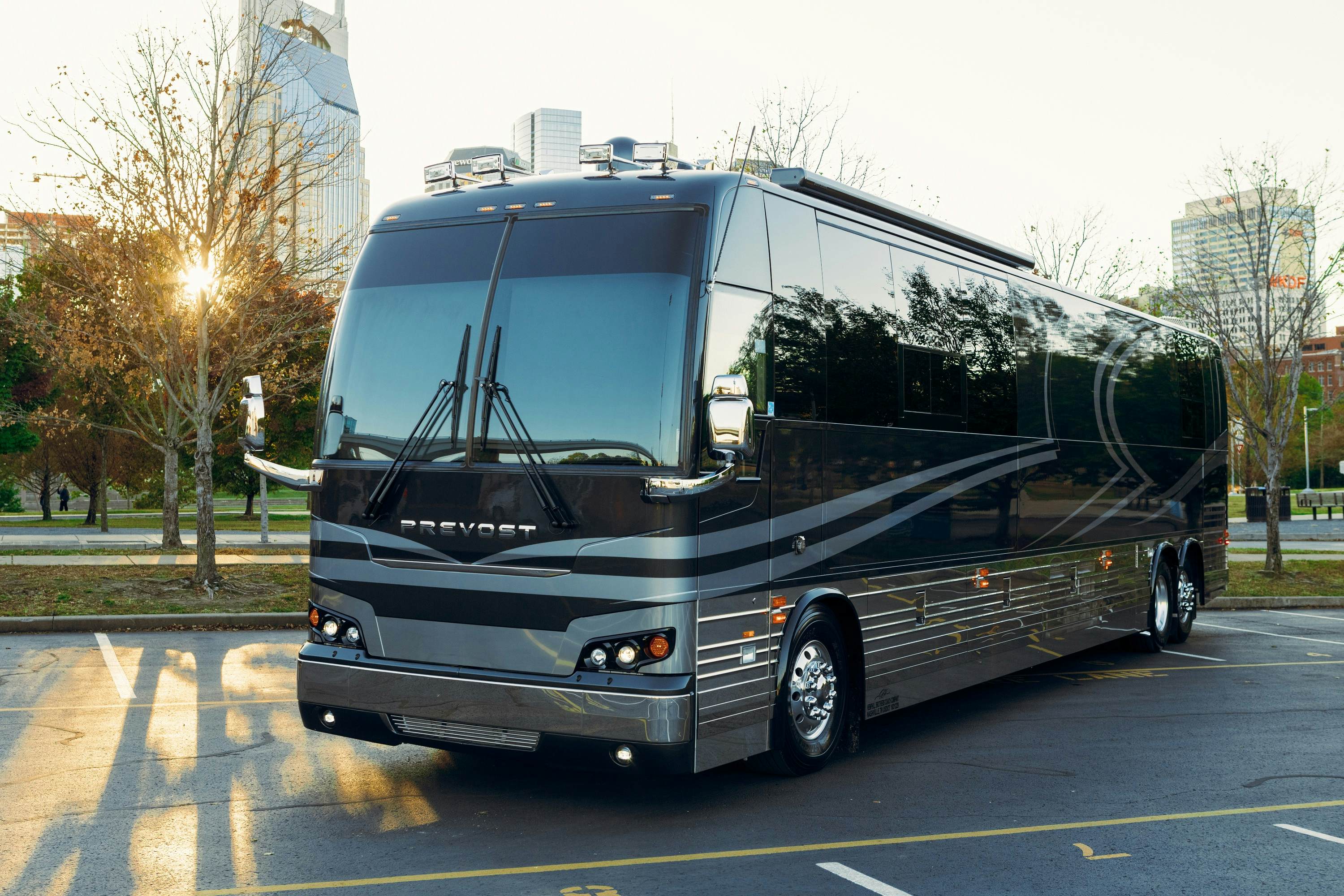 celebrity tour bus