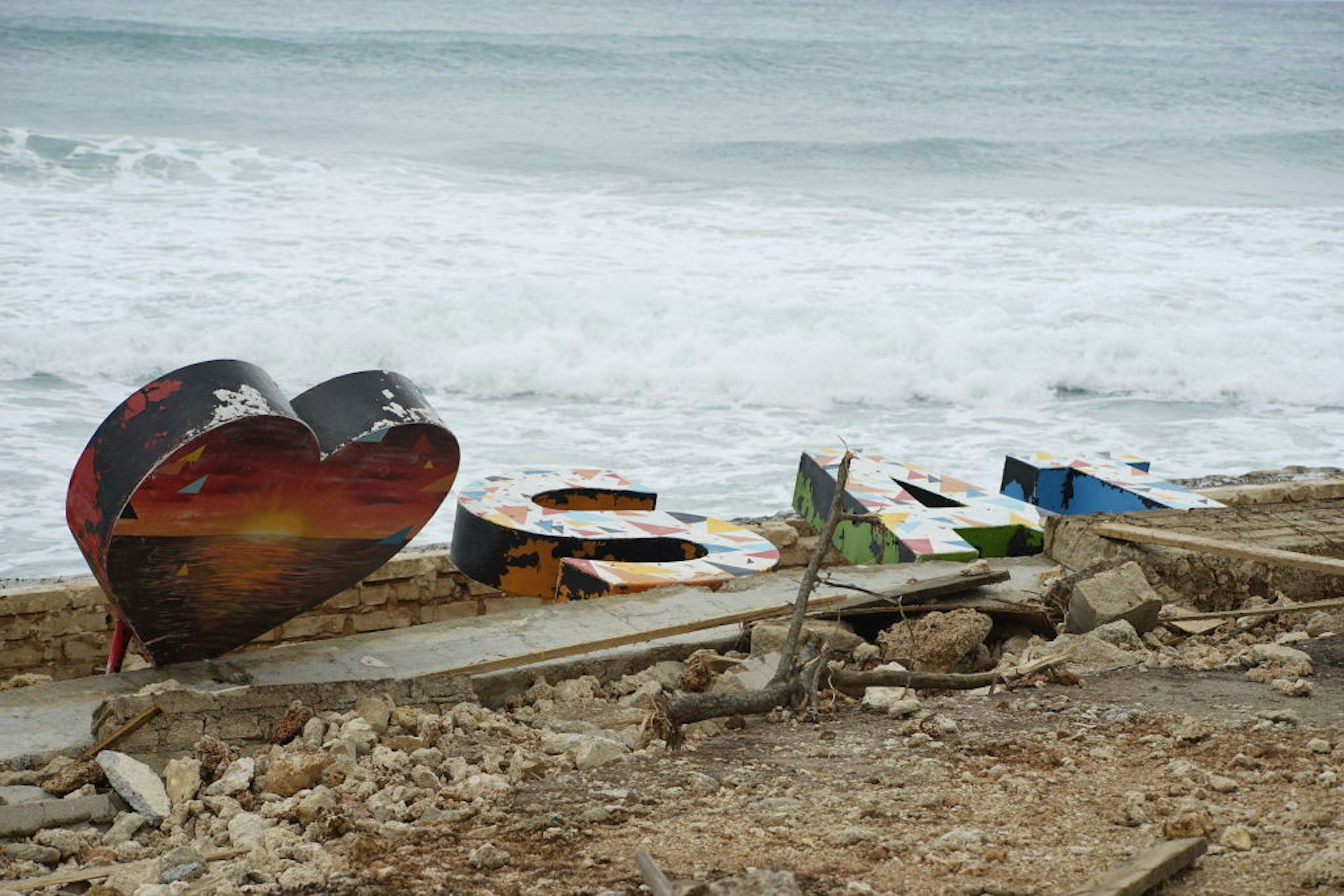 Hurricane Iota hits San Andres Island