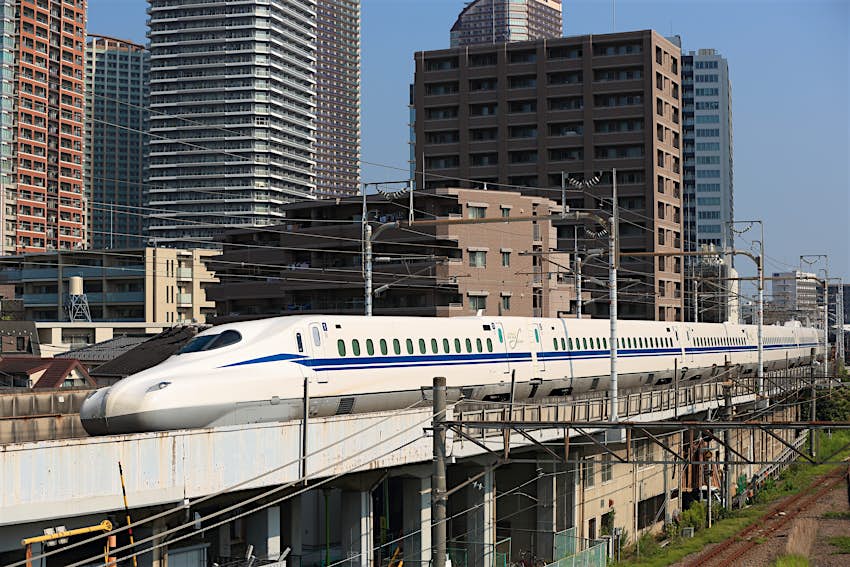 A japanese bullet train slows from a speed of 50 Japan S Record Breaking Bullet Train Can Also Run During Earthquakes Lonely Planet