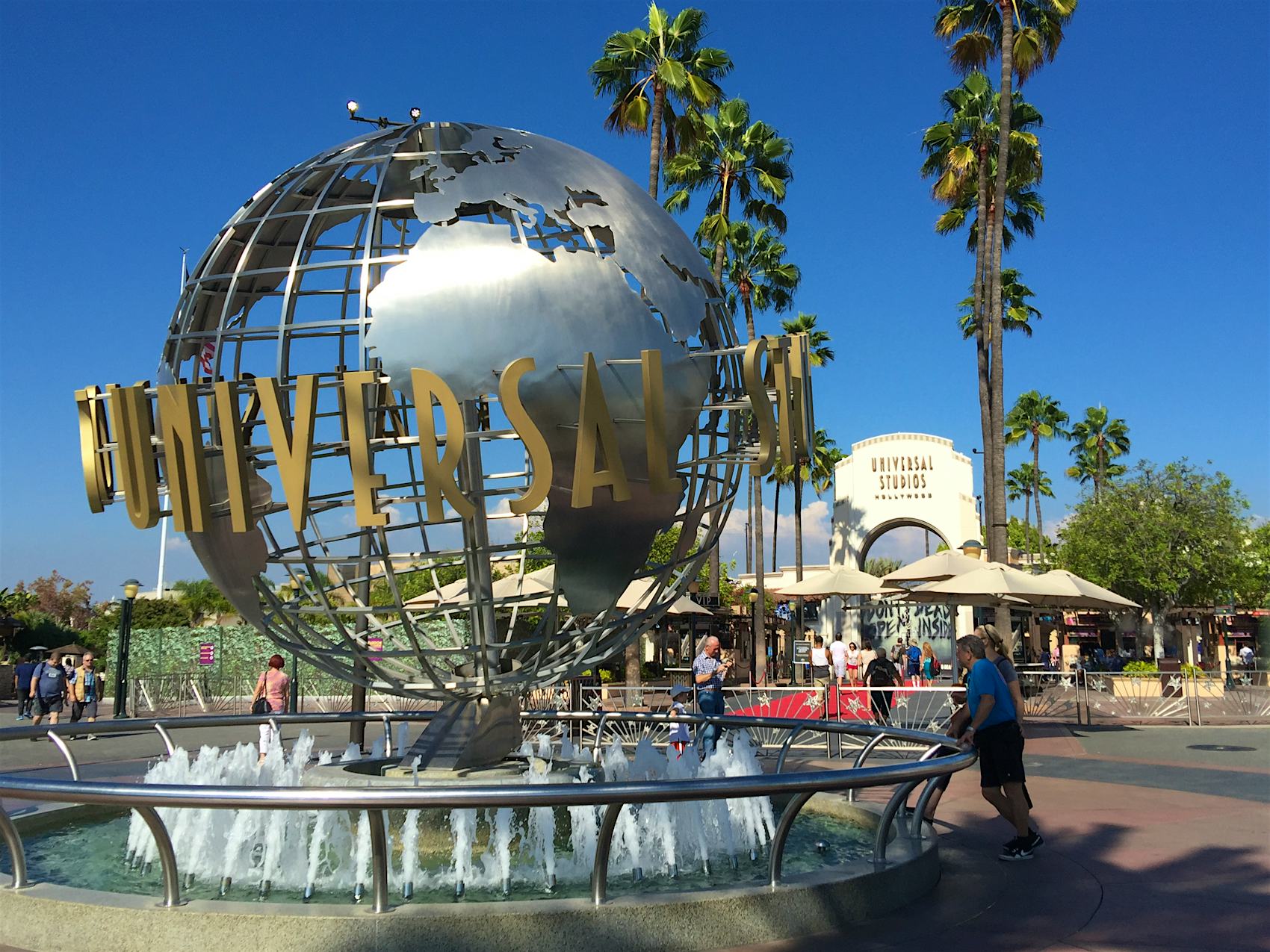 Universal Studios to open Orlando theme parks in June Lonely