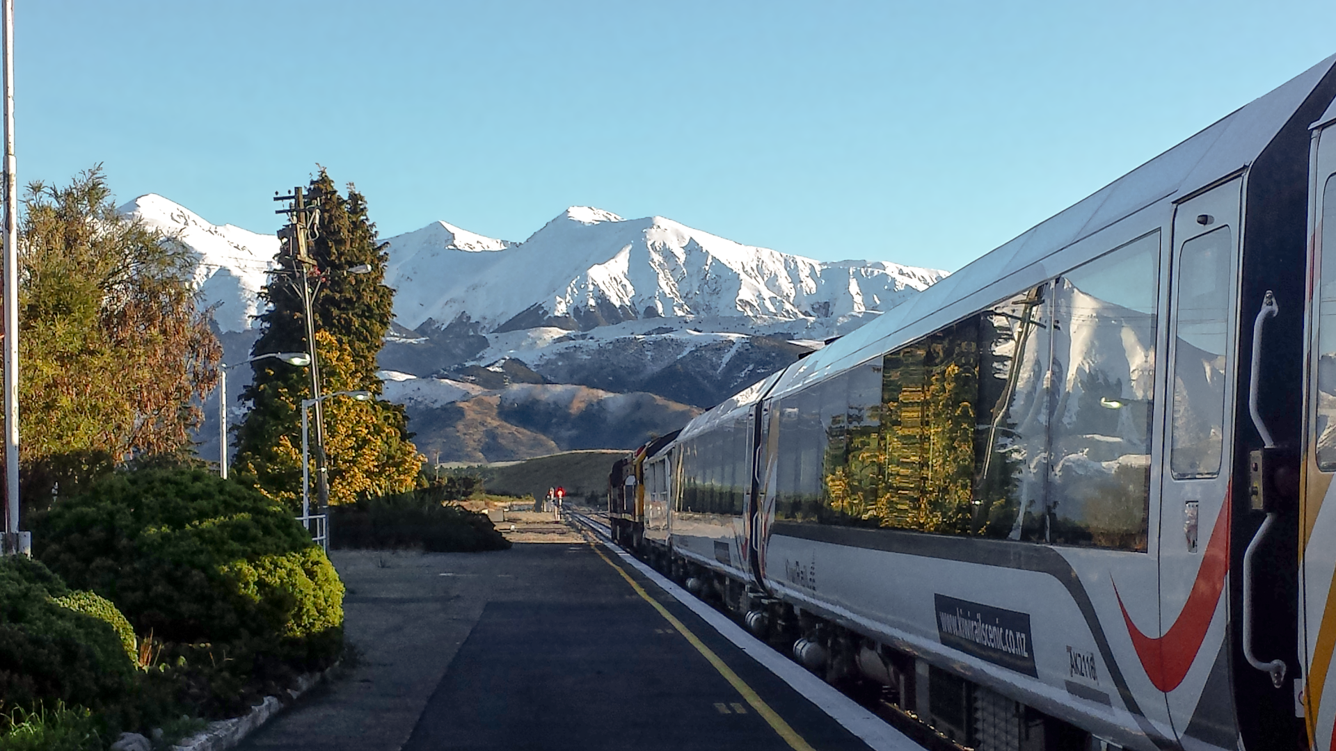 TranzAlpine--Waiting-on-Platform-at-Springfield--NW--03-06-2016.png