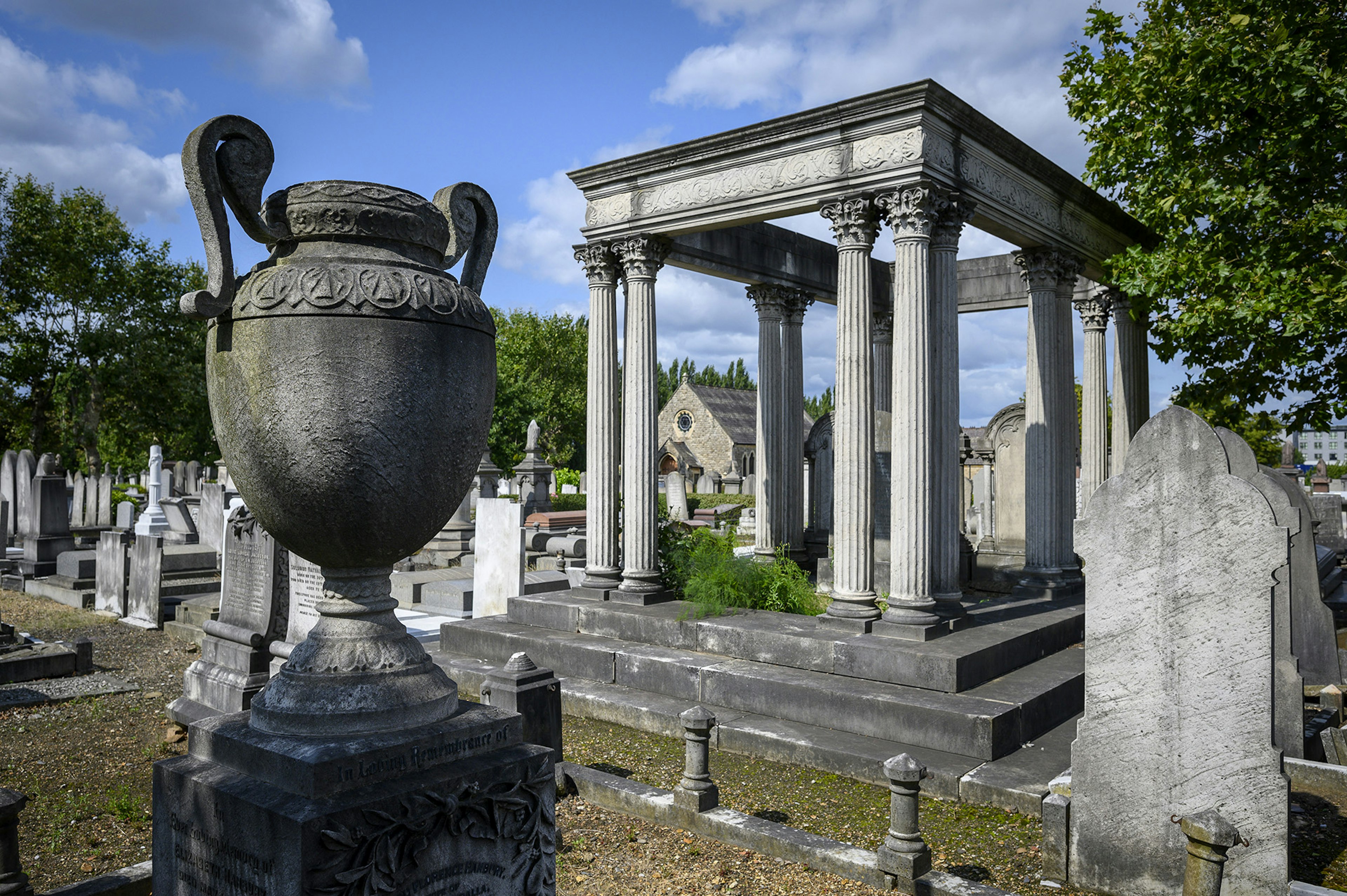 Willesden Jewish cemetery is now running guided tours