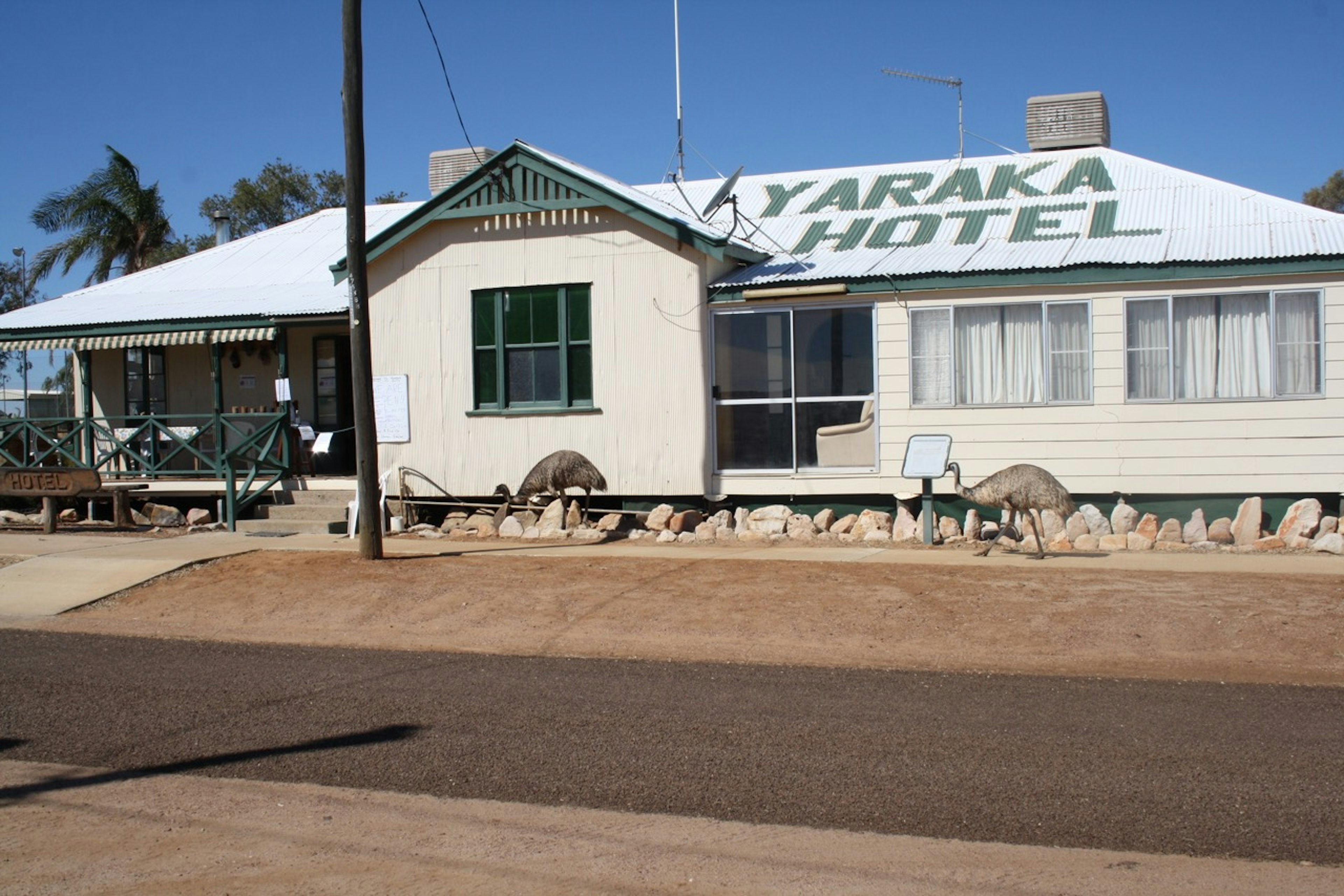 Yaraka Hotel