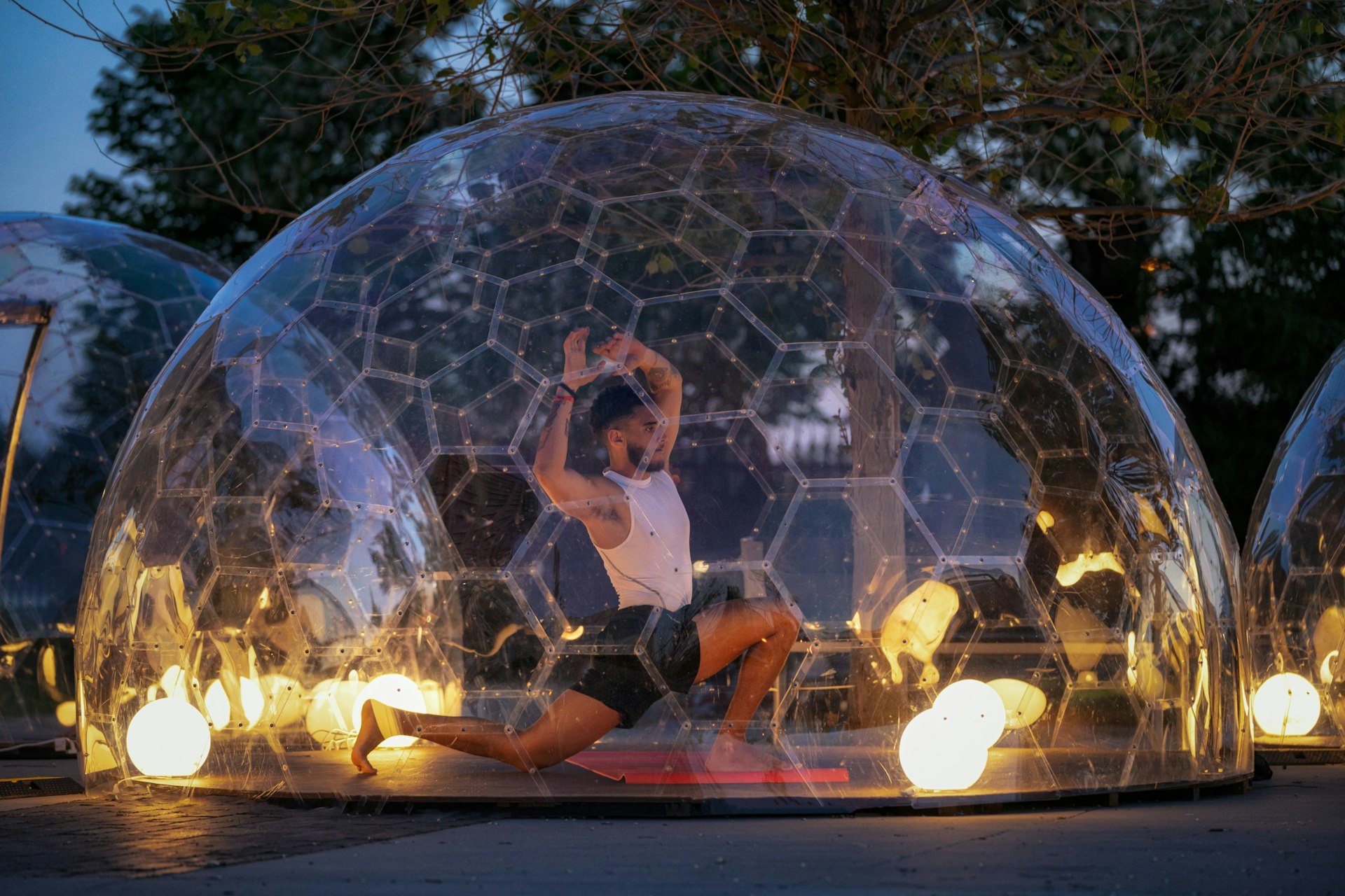 Yoga in geodesic bubble  Savoie Mont Blanc (Savoie et Haute Savoie) - Alpes