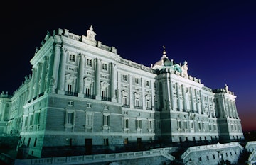 Palacio Peal at night, Centro.
