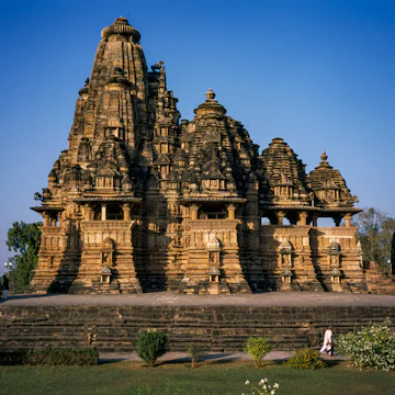 India, Madhya Pradesh, Khajuraho, Vishvanath Temple dating from the 10th Century. (Photo by: Eye Ubiquitous/Universal Images Group via Getty Images)