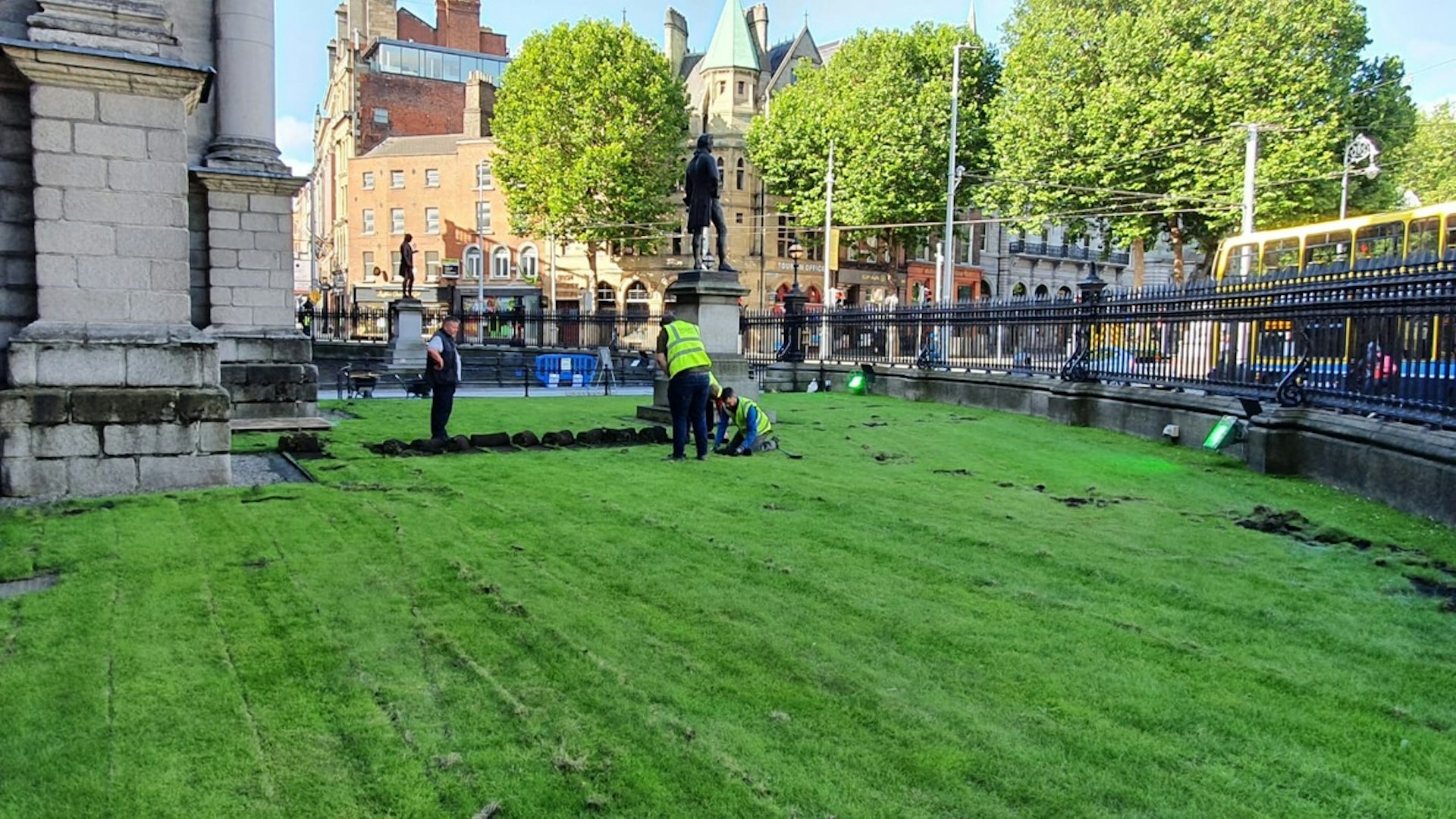 The front lawn at Trinity College in Dublin