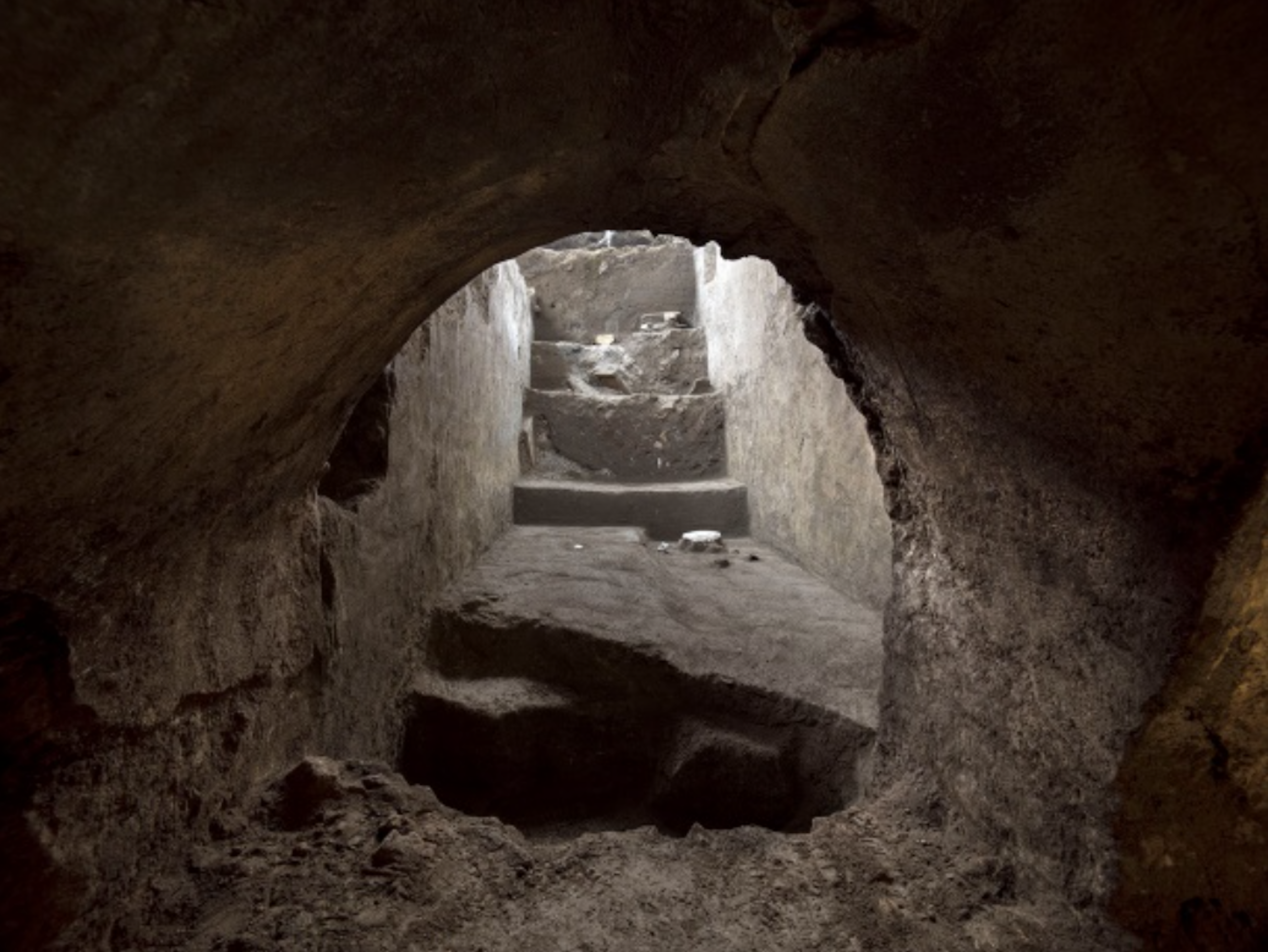 A picture of the hallway where the two victims were found