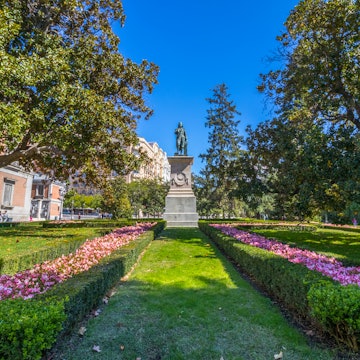 October 1, 2017: Statue of Bartolome Esteban Murillo, next to the Museo del Prado (The Prado Museum) and Real Jardín Botánico.