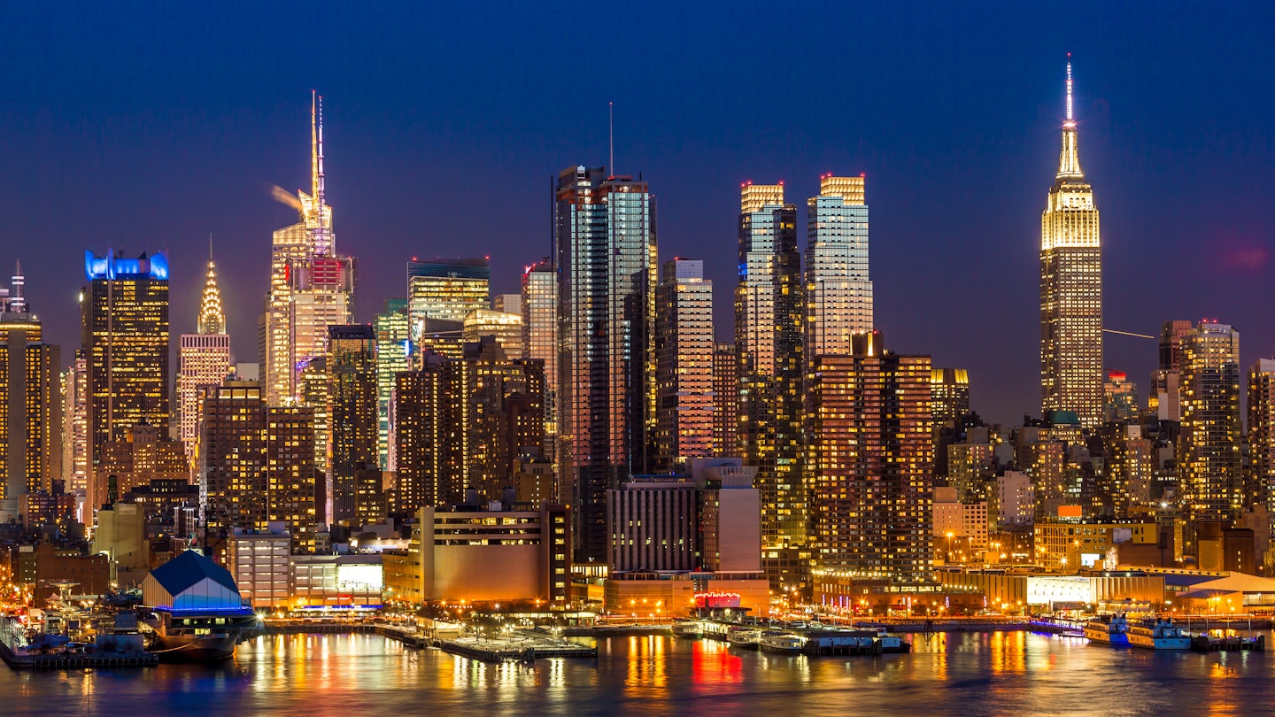 Midtown Manhattan skyline at night.
