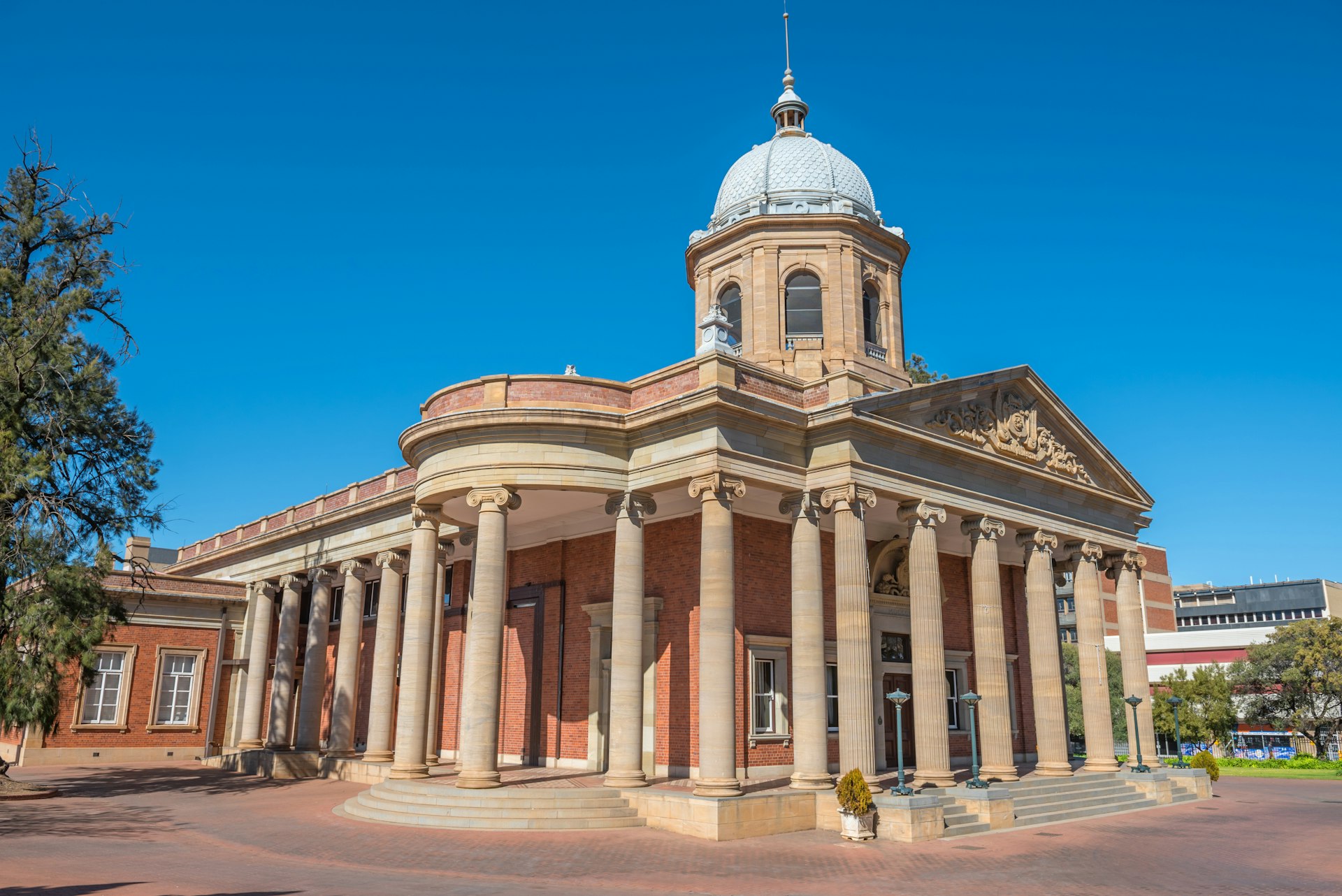 The historical Fourth Raadzaal, seat of Free State Provincial Government was completed in 1892 and is a national monument