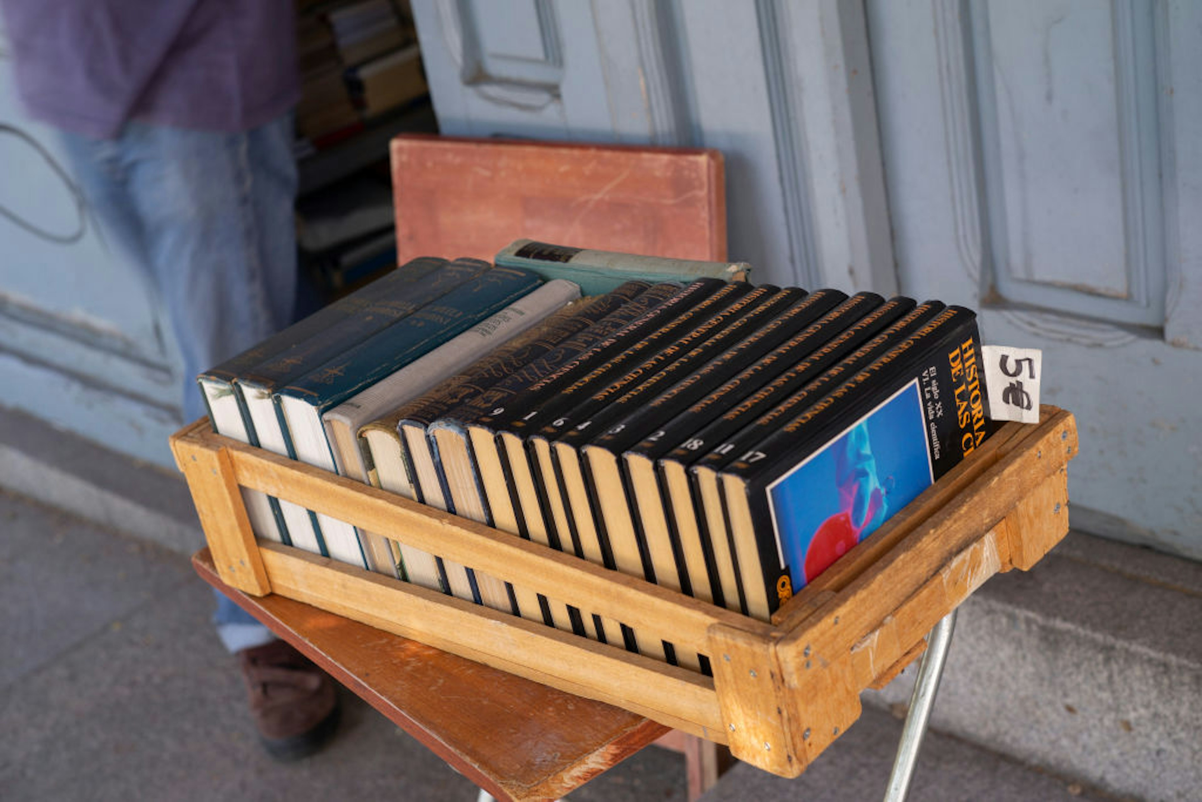 Moyano Booksellers Reopens After The Covid-19