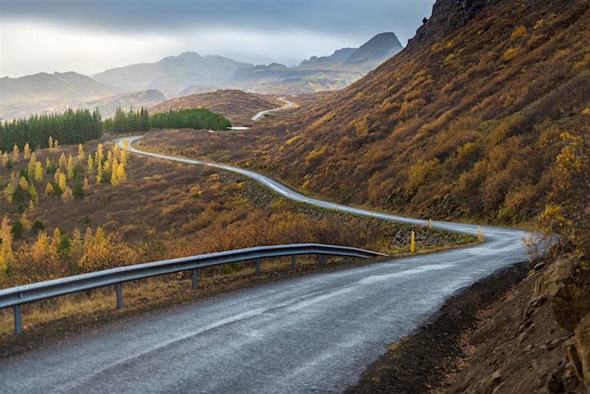 500px Photo ID: 136063169 - The road line perspevtive direct in to mountain in Autumn season 500px Photo ID: 136063169 - The road line perspevtive direct in to mountain in Autumn season