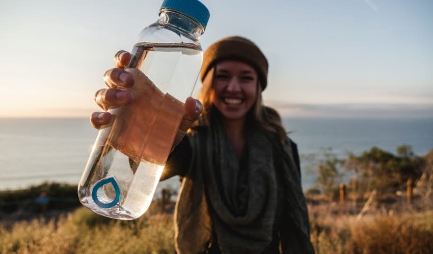 This water bottle donates the cost of a cup of water every time you refill and scan it.