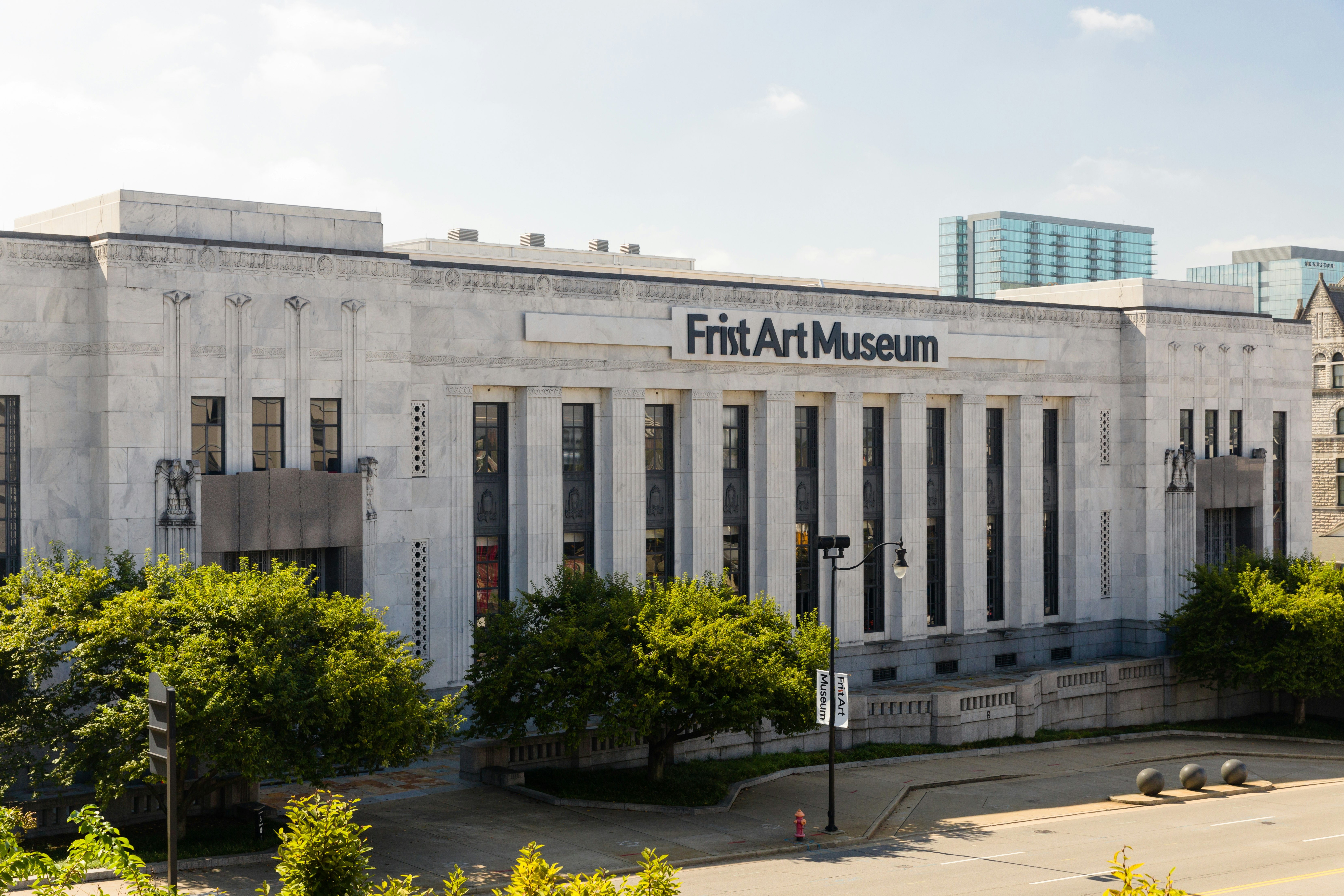 Frist Broadway Exterior 