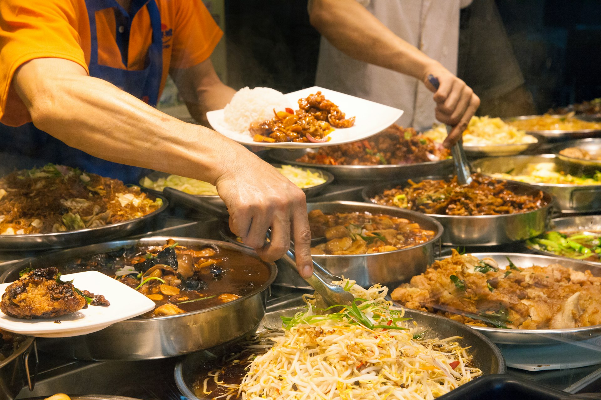 Singapore’s amazing hawkers centers gets Unesco recognition - Lonely Planet