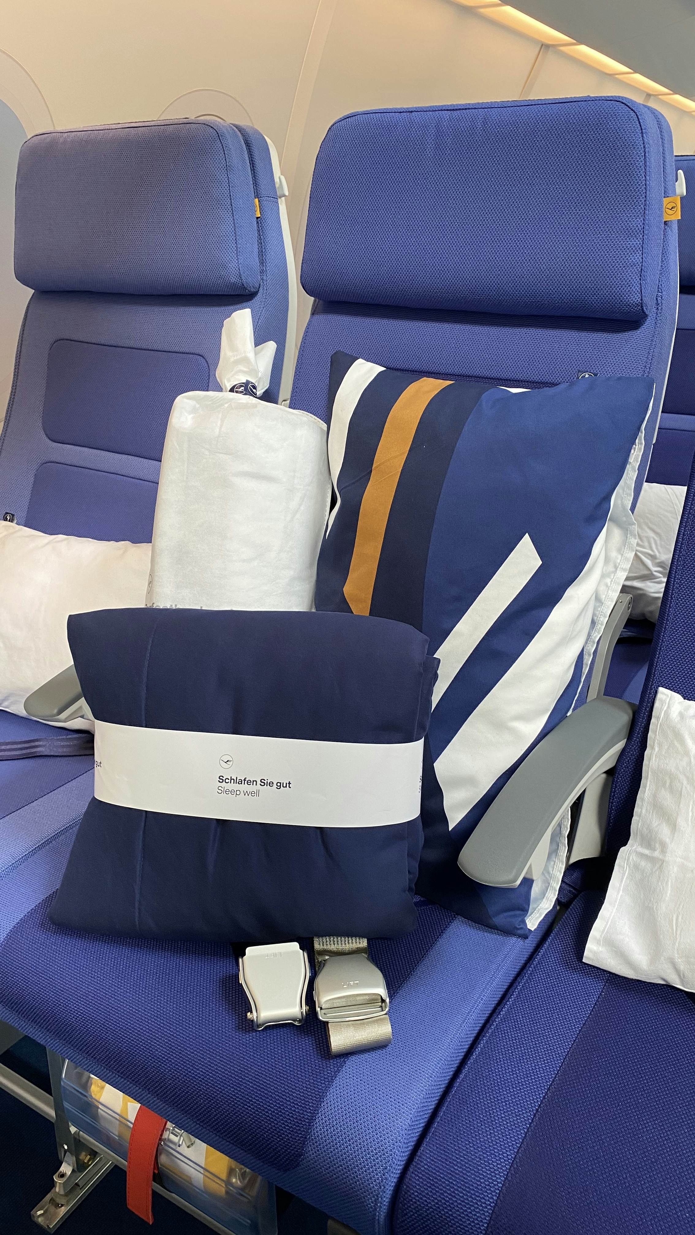 Lufthansa trials 'sleeping rows' in economy class