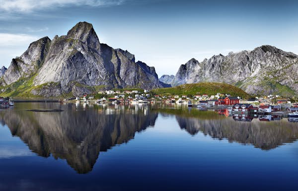 ロフォーテン諸島の美しさの秘密を発見する（ヒント：水中にある）