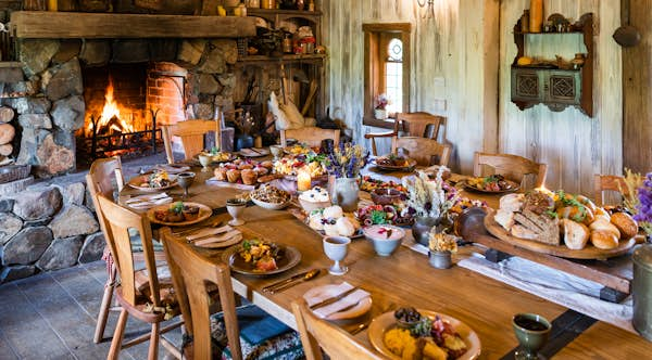 Romantic Hobbit Hole and Second Breakfast - Vacation Home in Bella Vista