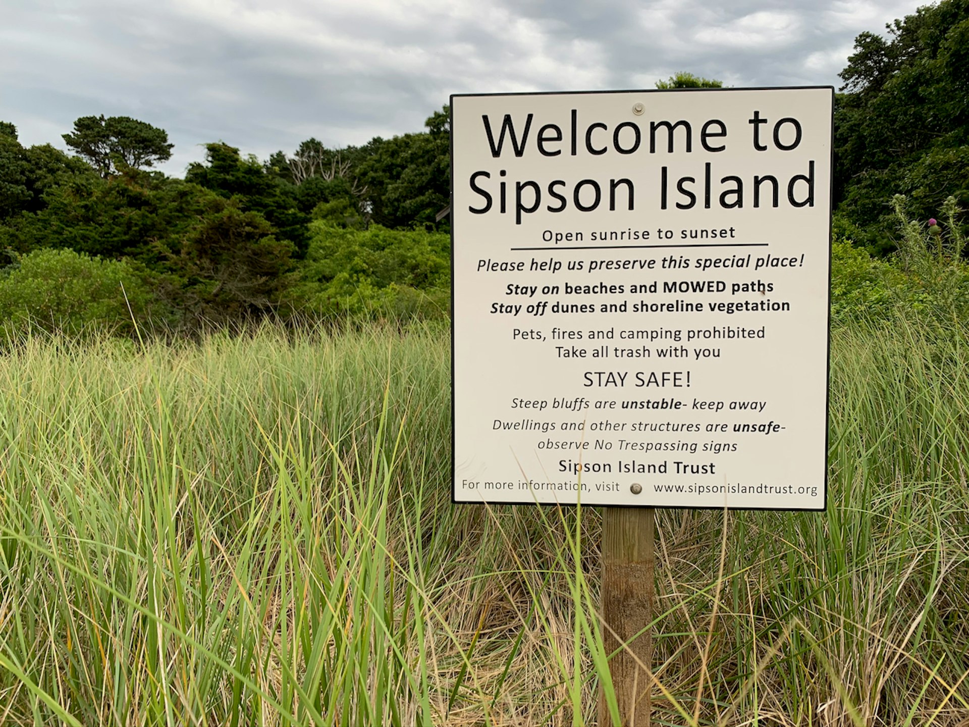 The welcome sign on Sipson Island 1
