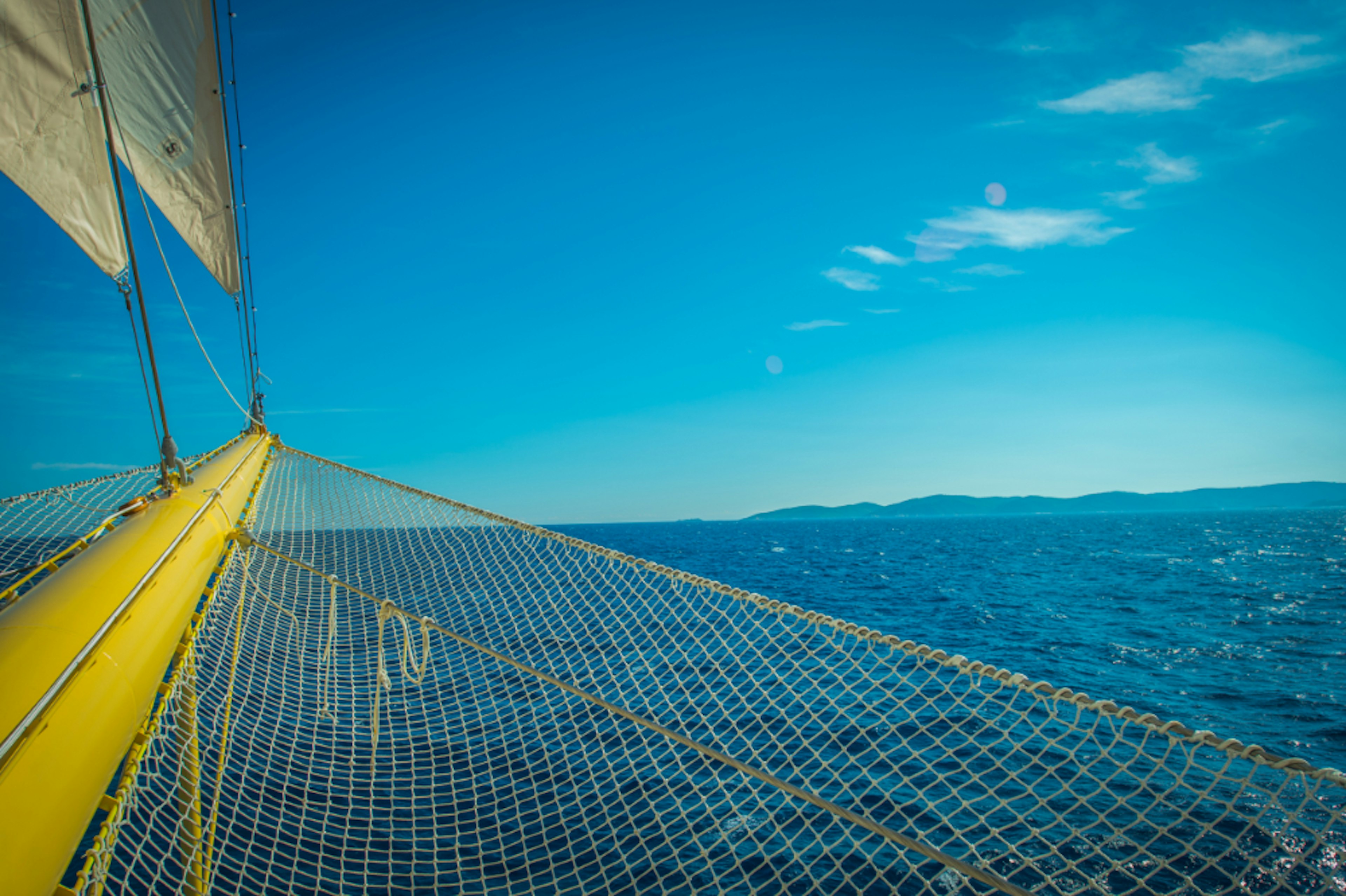 Showing how the Golden Horizon ship harvests its sustainable energy