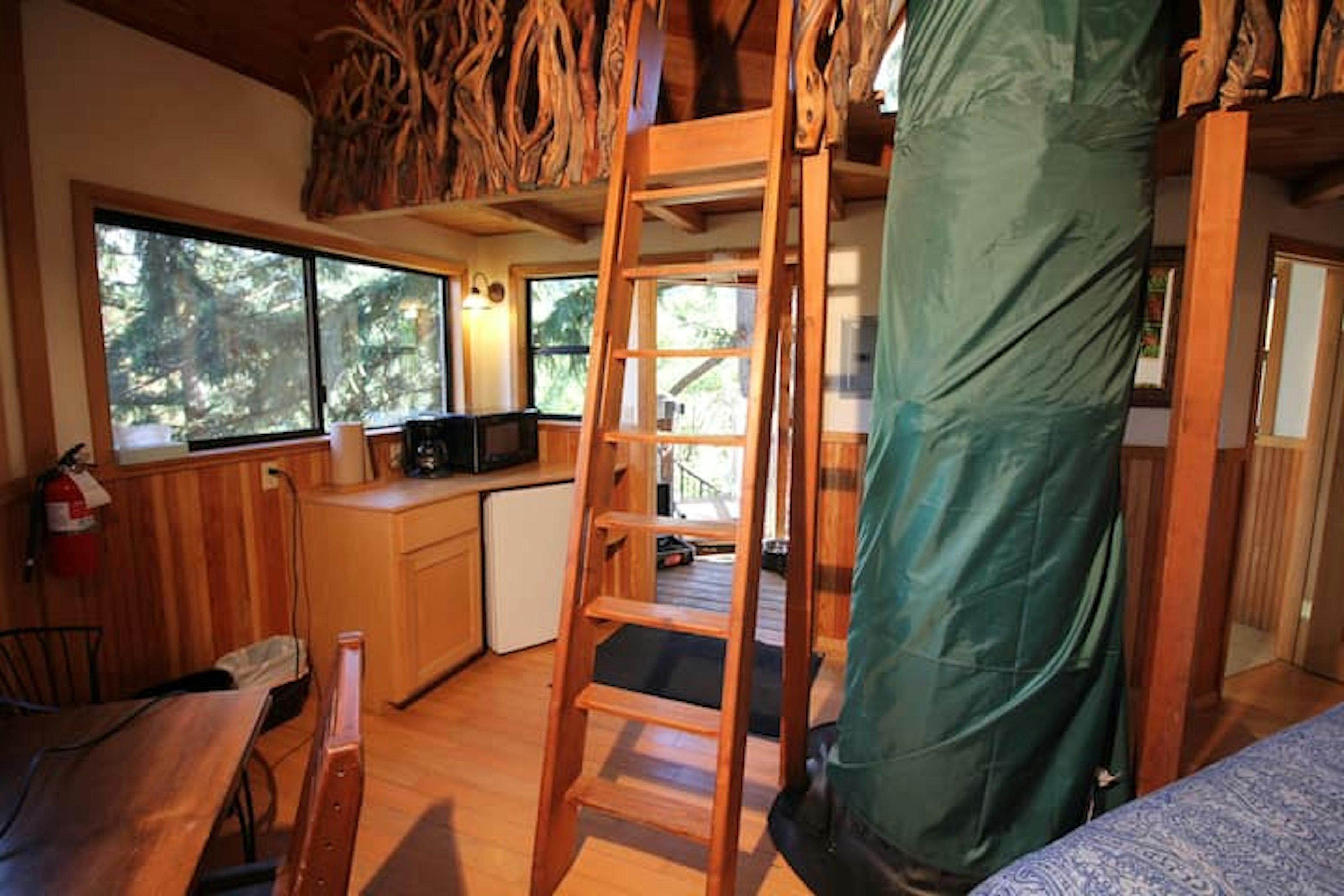 The interior of the Majestree treehouse in Oregon