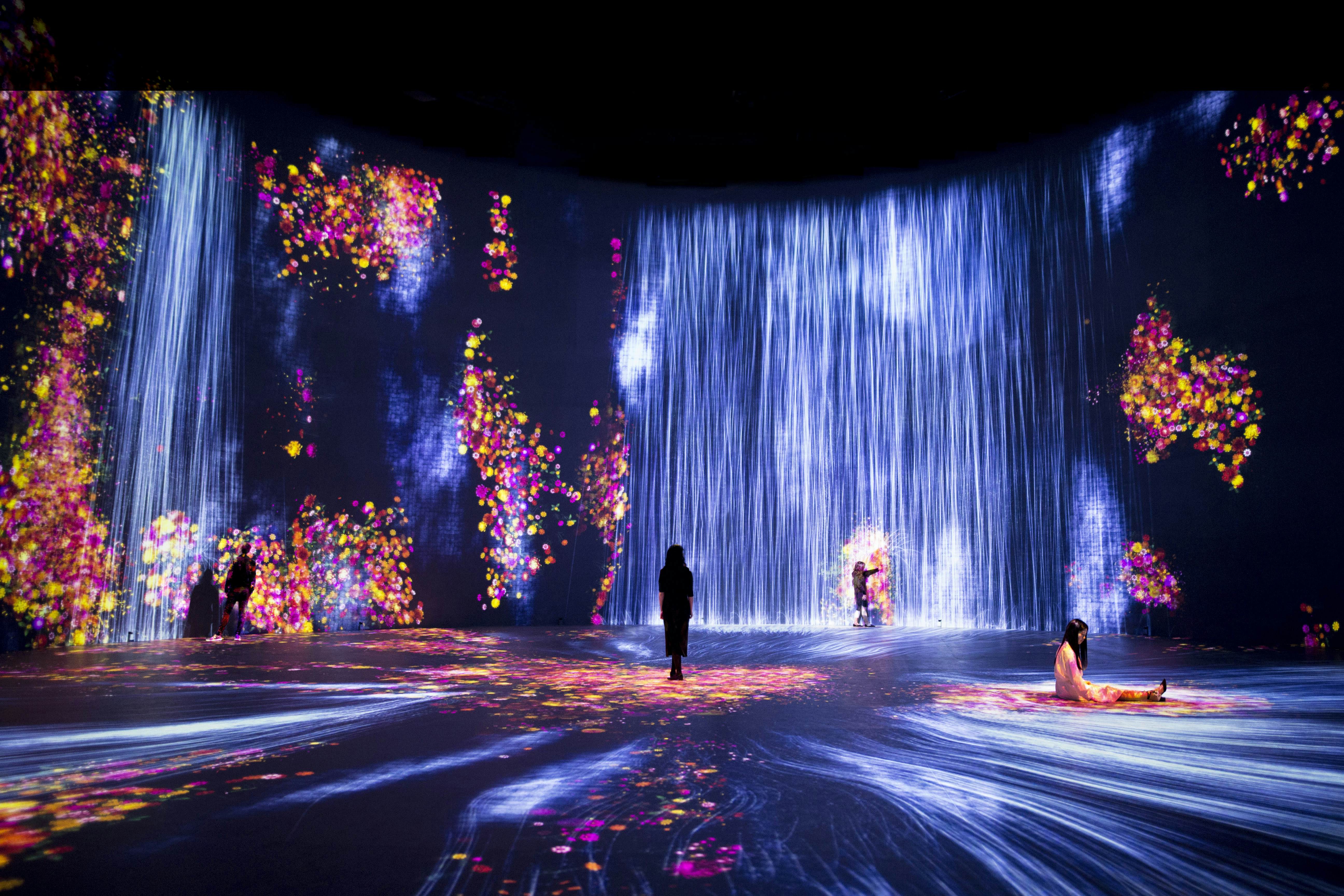 Japanese Art Collective TeamLab Is Bringing Its High-Tech Immersive Art  Experiences to New York