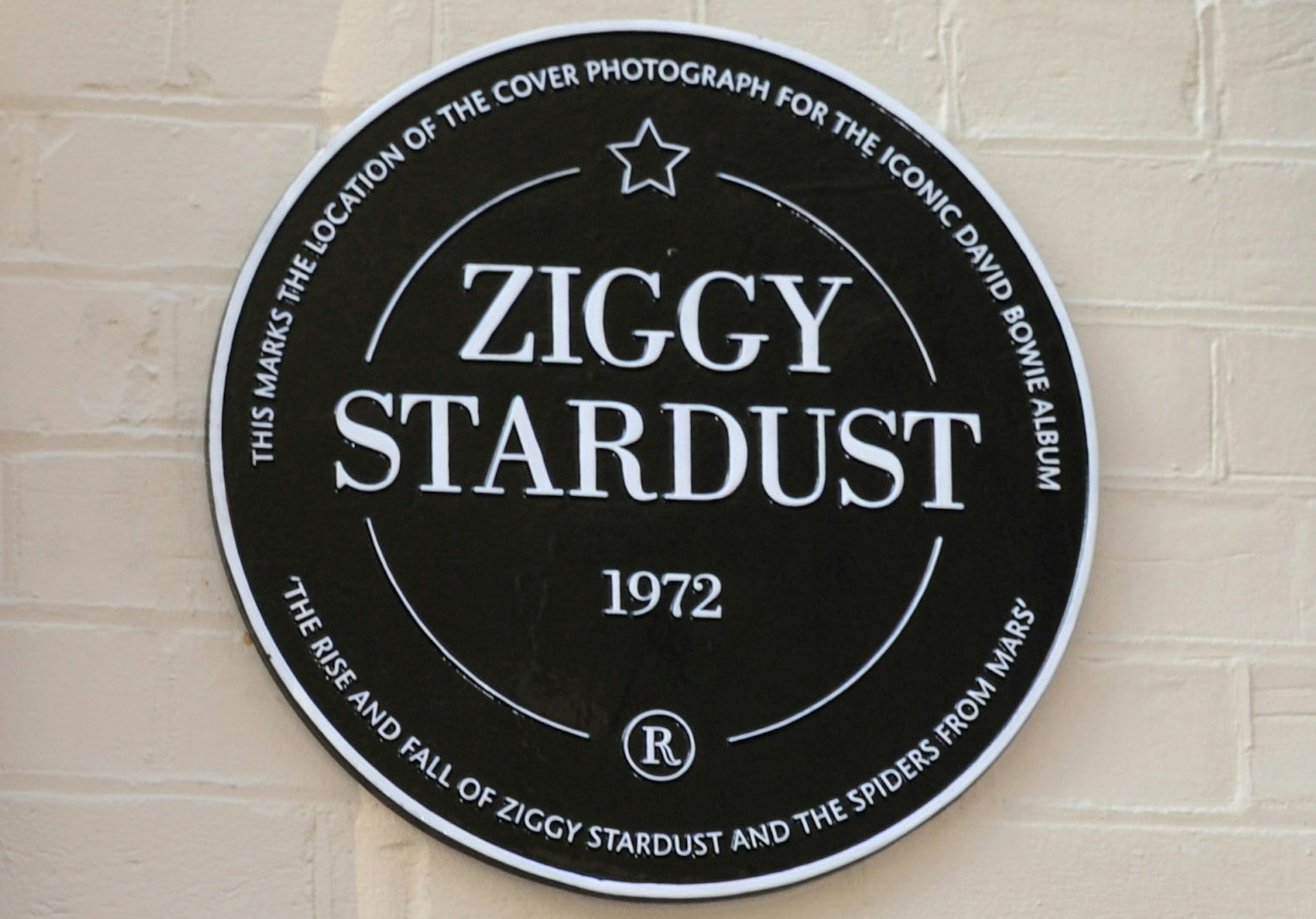The Ziggy Stardust plaque in London