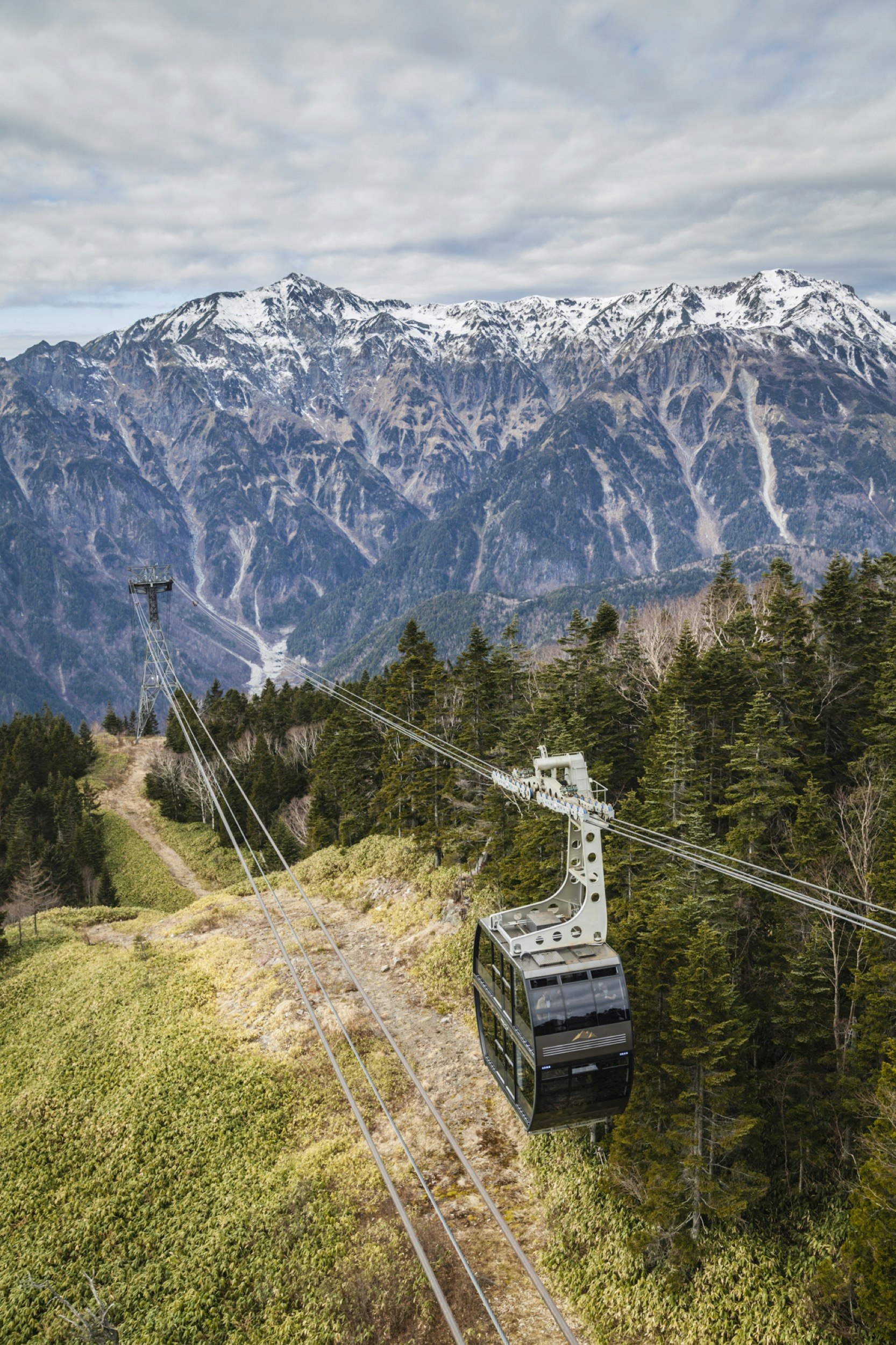 Gifu Shinhotaka Ropeway.jpg