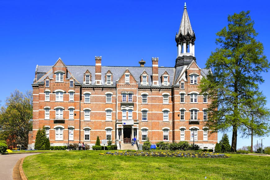 Why you should visit these 10 Historically Black Colleges and ...