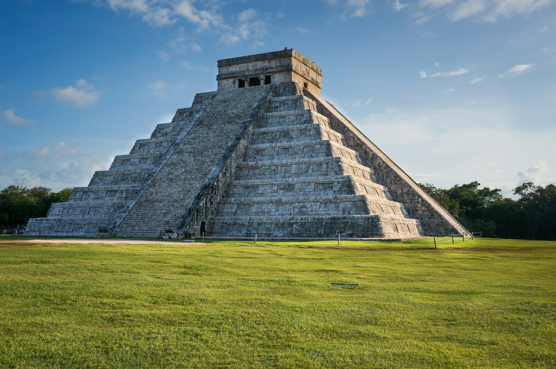 500px Photo ID: 87259433 - Kukulkan Pyramid at Chichen Itza, Yukatan, Mexico