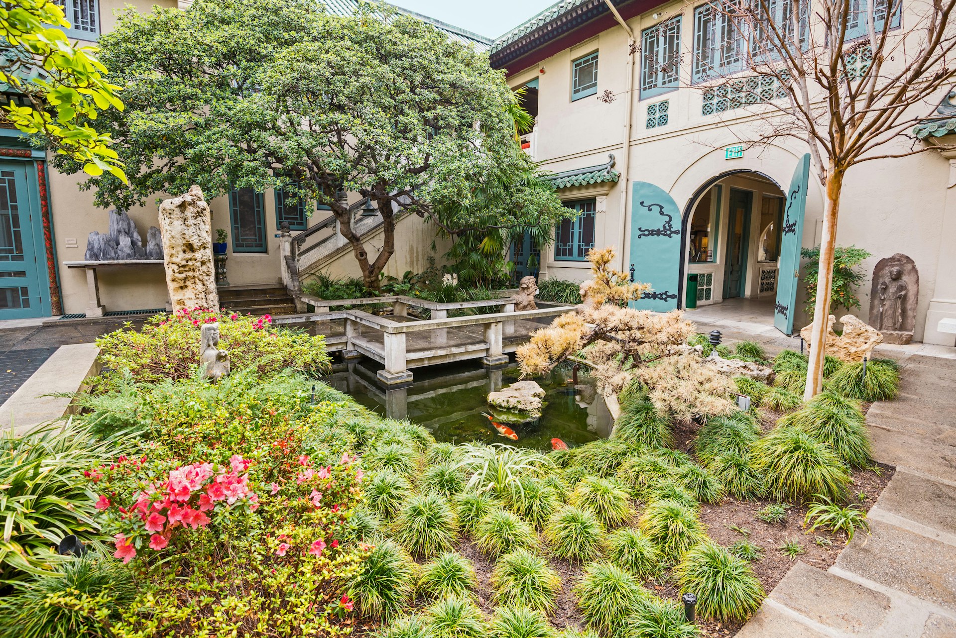 The beautiful courtyard of the Pacific Asia Museum in Pasadena.