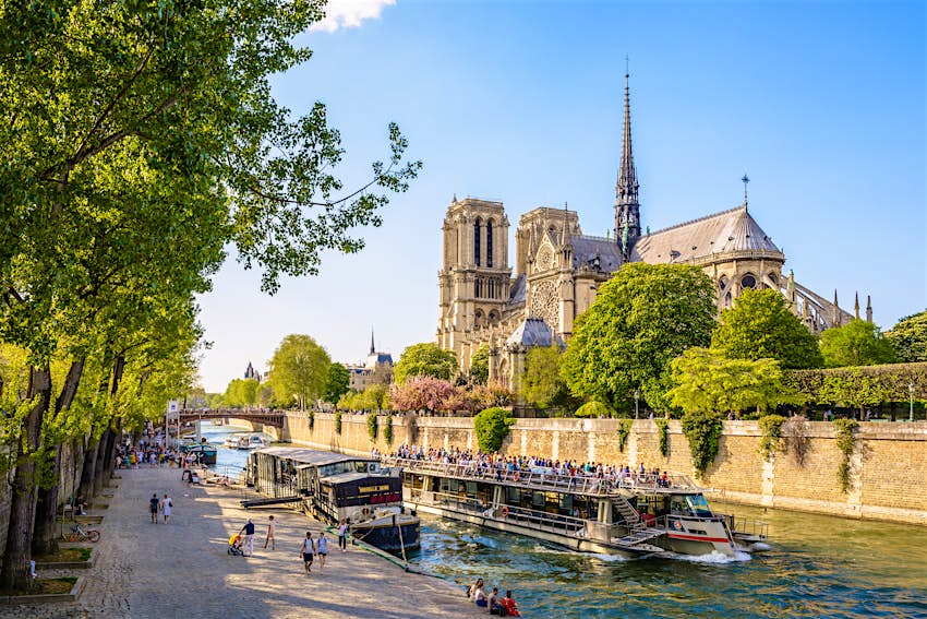 El Sena frente a Notre Dame de Paris | © olrat / Shutterstock