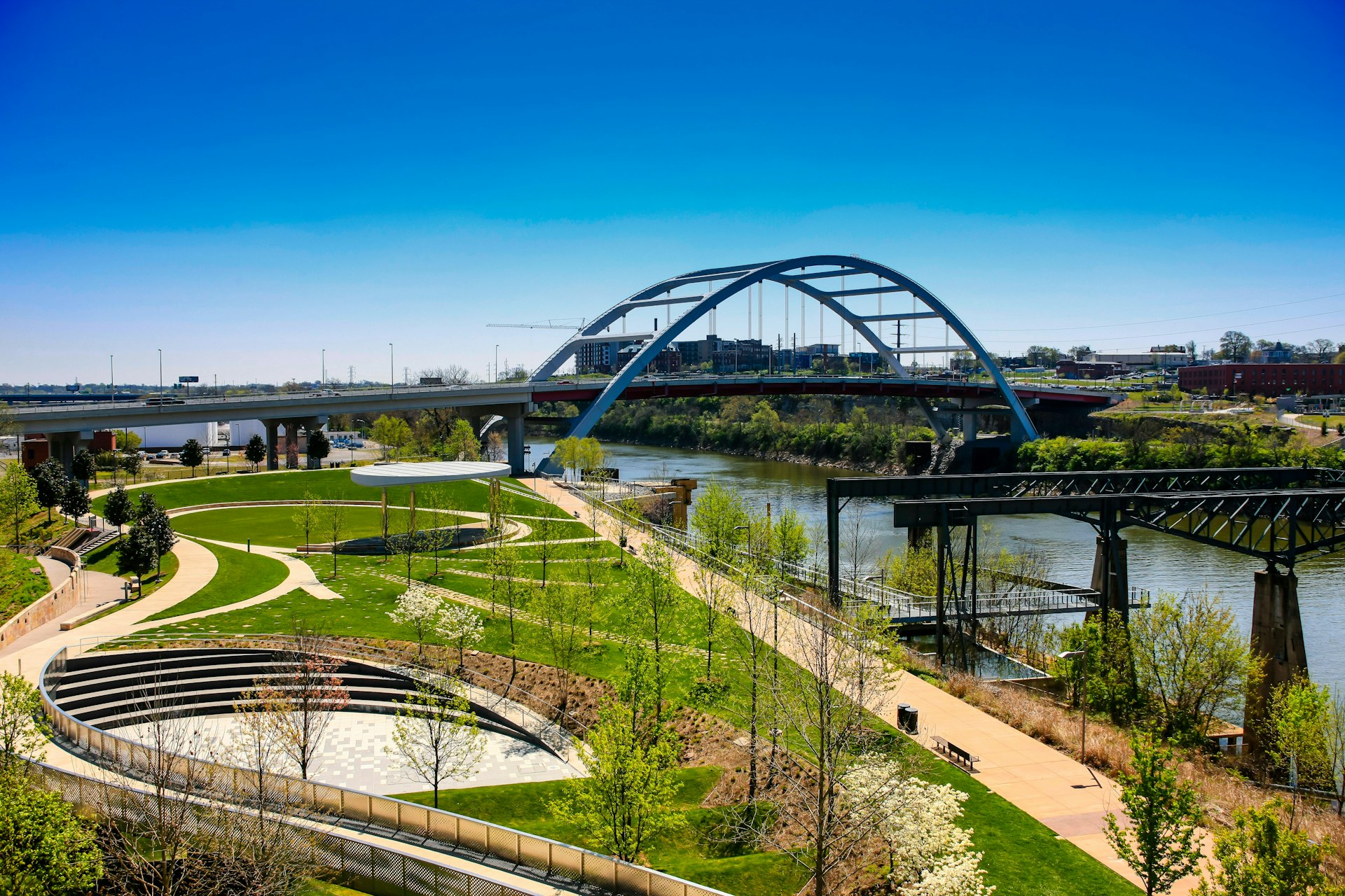 The Korean Veterans Blvd bridge and Cumberland Park in Nashville, Tennessee
