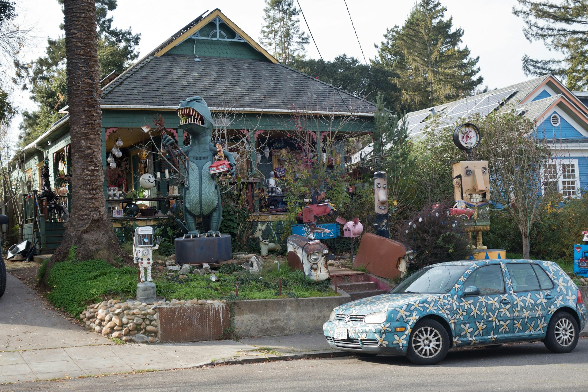 The studio of junk artist Patrick Amiot, on Florence Avenue in Sebastopol, CA, USA.