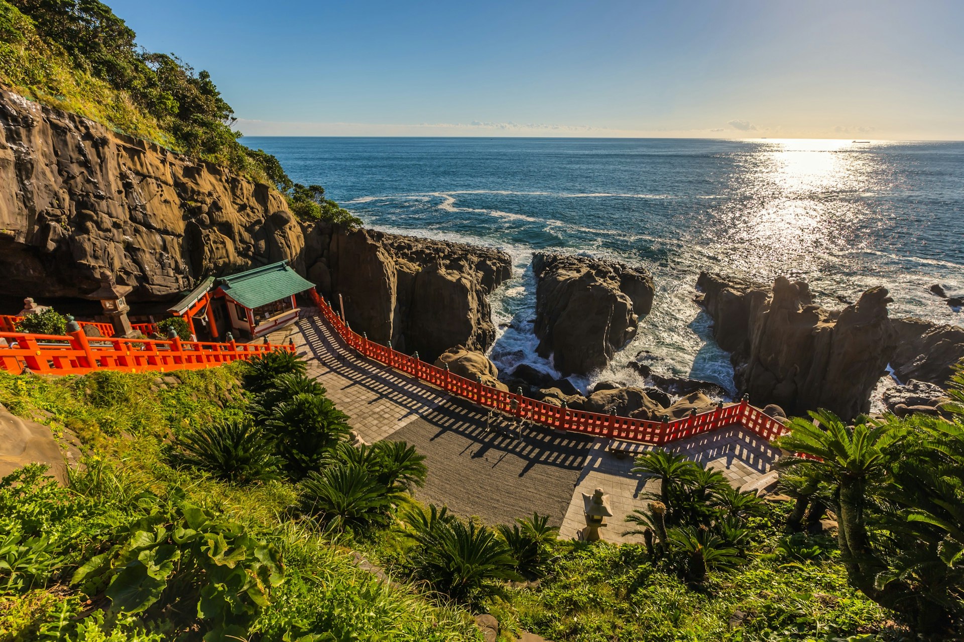 Kyushu_History_Udo-Jingu_Shrine.jpg