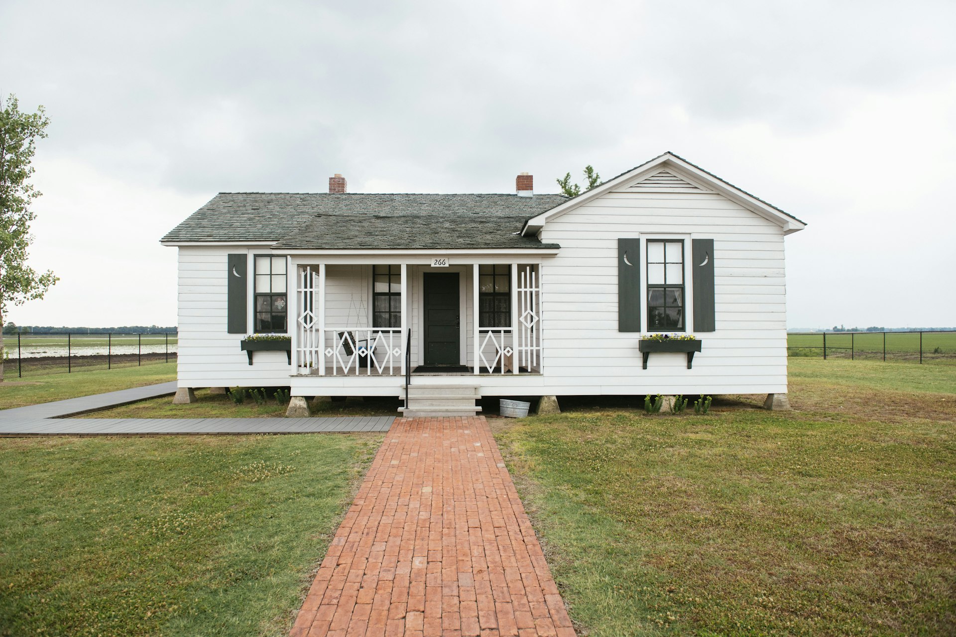 Johnny Cash's restored boyhood home