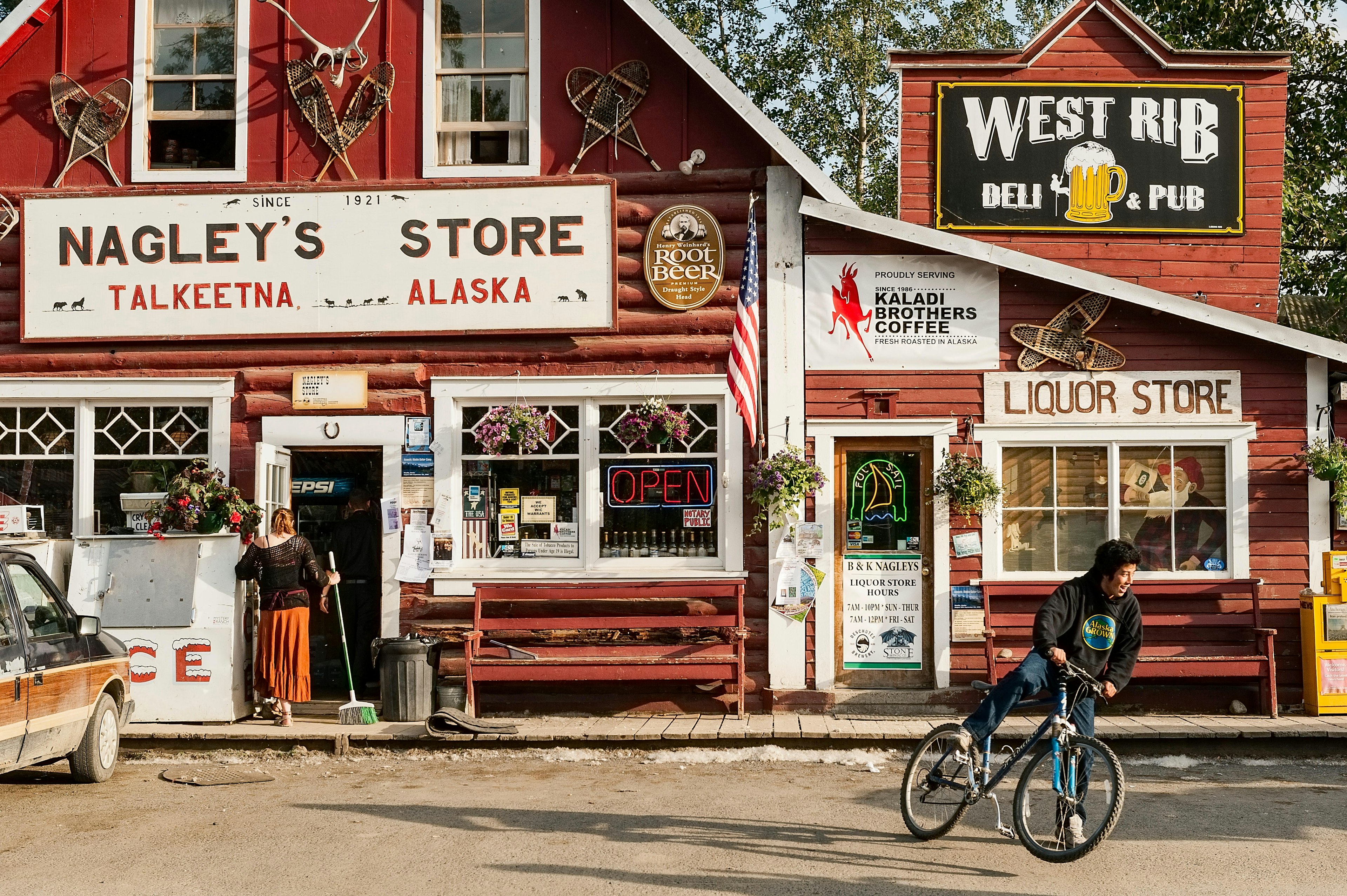 Nagley's store, Talkeetna, Alaska, USA.