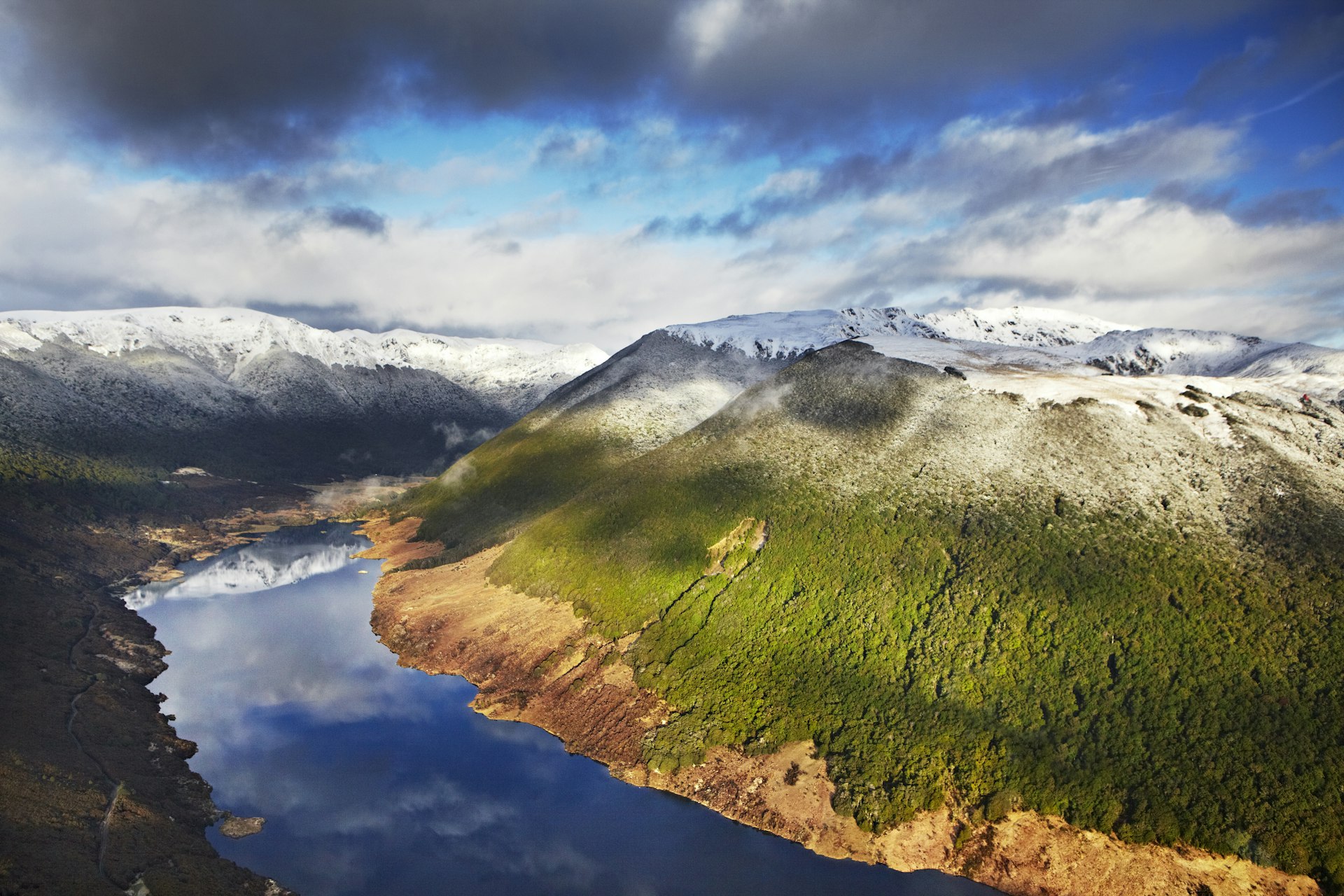 Snow-capped mountains in Kahurangi National Park