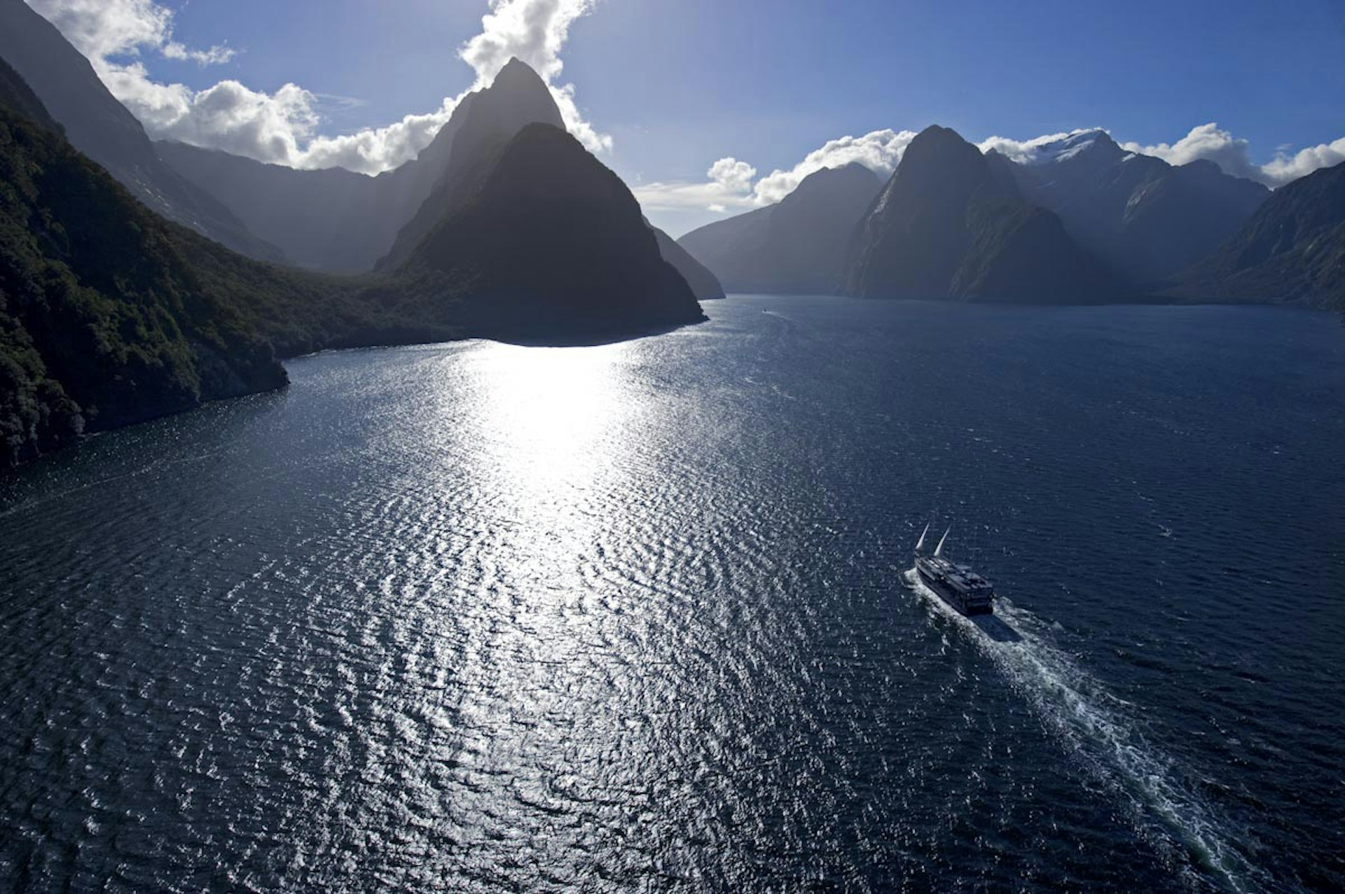 Overview of Milford Mariner cruising Milford Sound