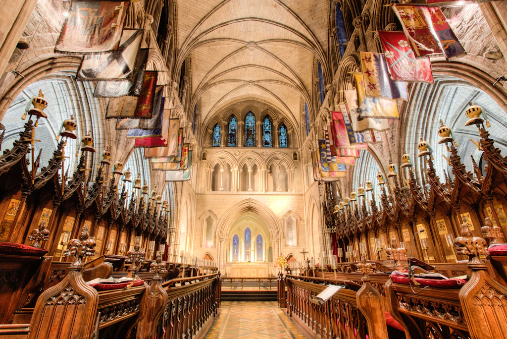 shutterstockRF_171642866.jpg Interior of St. Patrick's cathedral