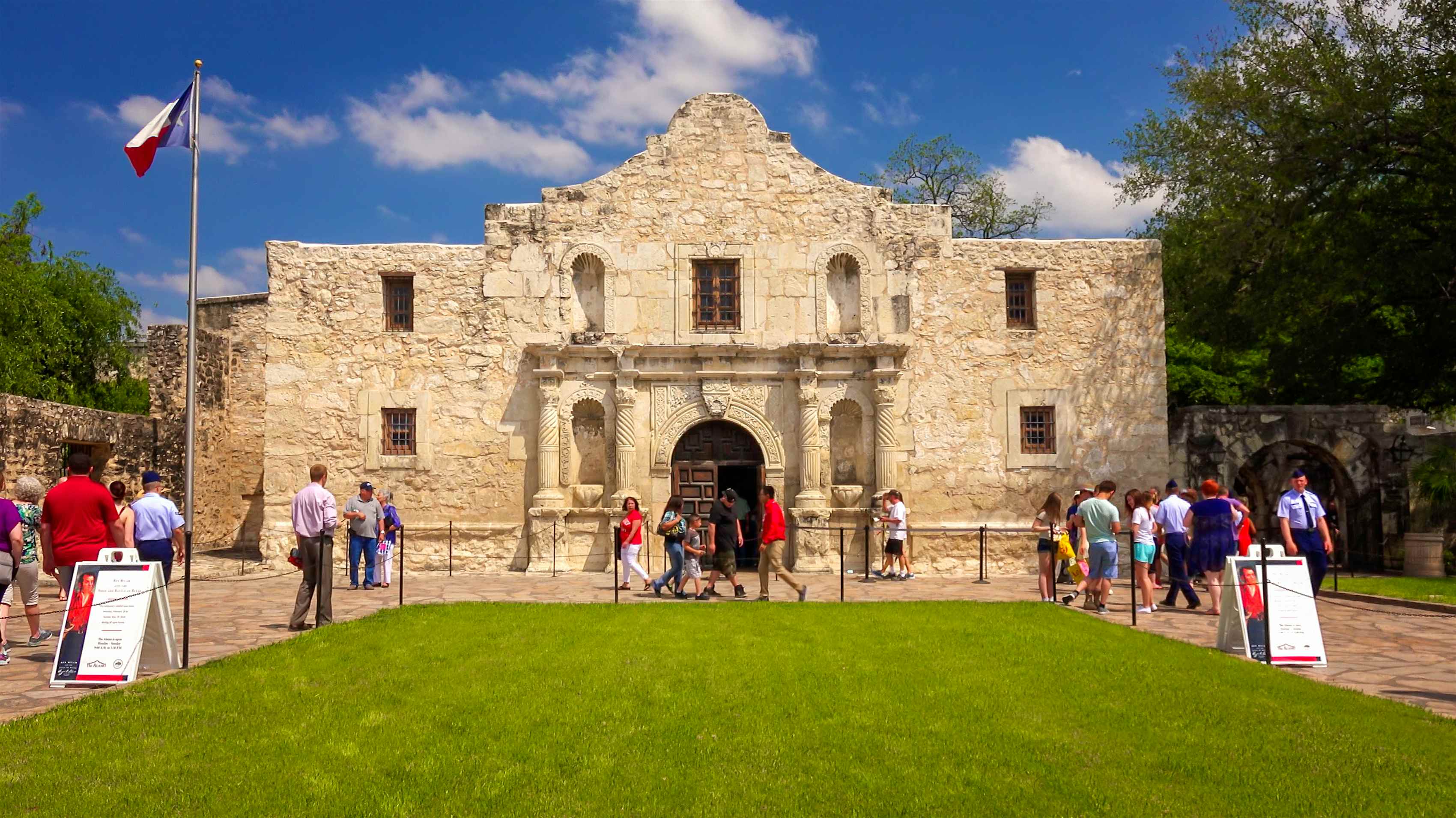The best time of year to visit San Antonio, Texas Lonely