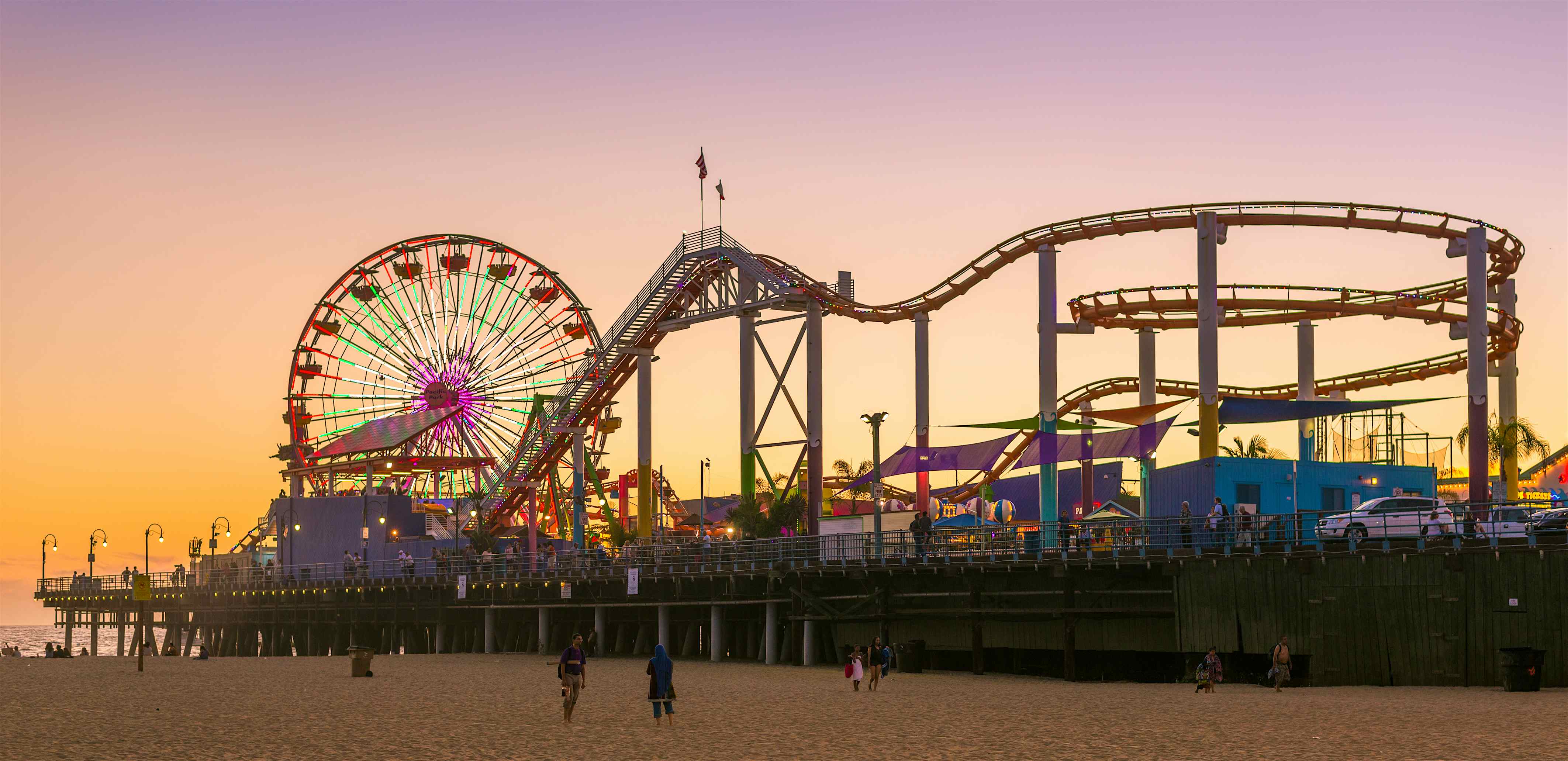 Santa Monica Pier Los Angeles, USA Attractions Lonely